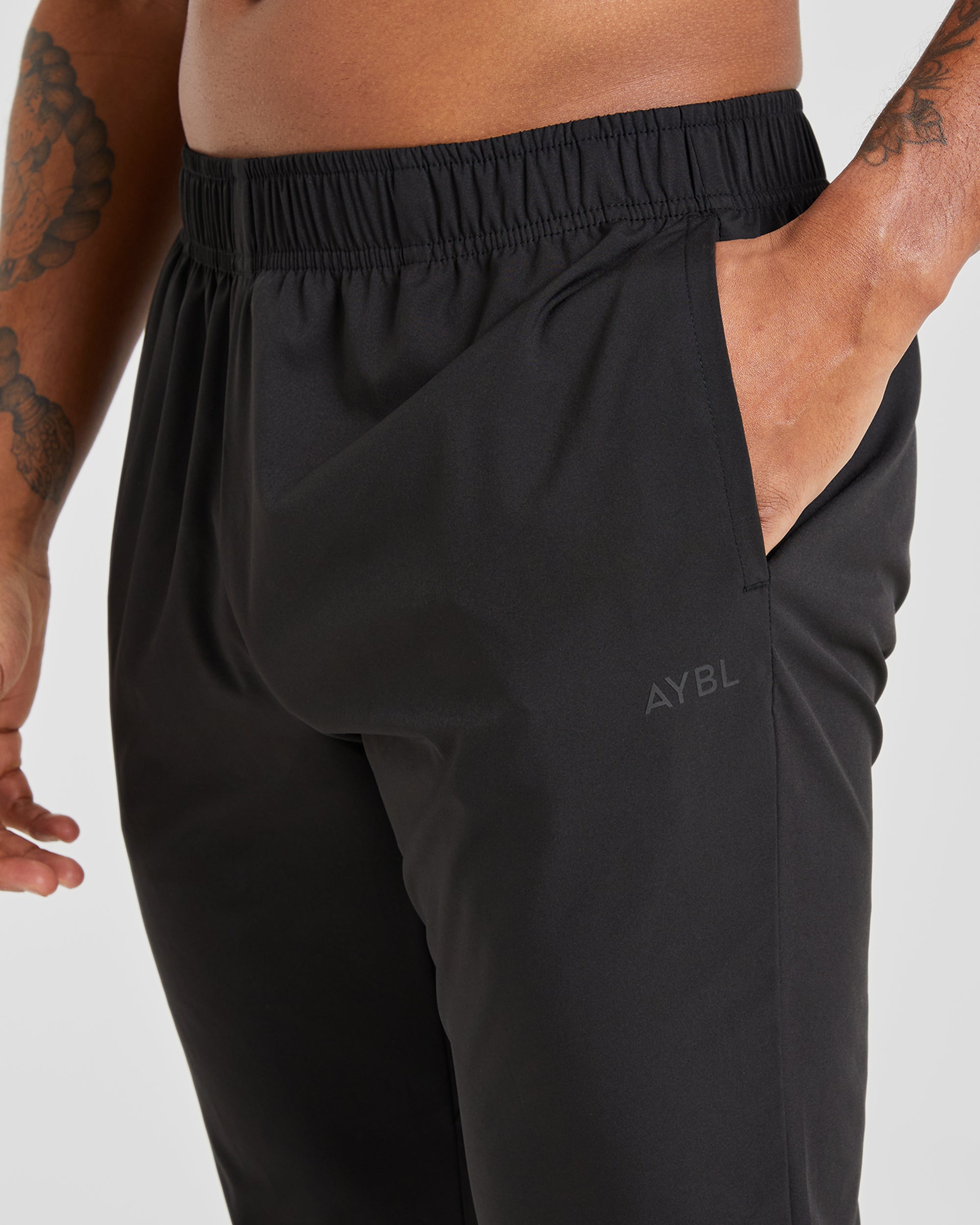 Ascend Woven Joggers - Black