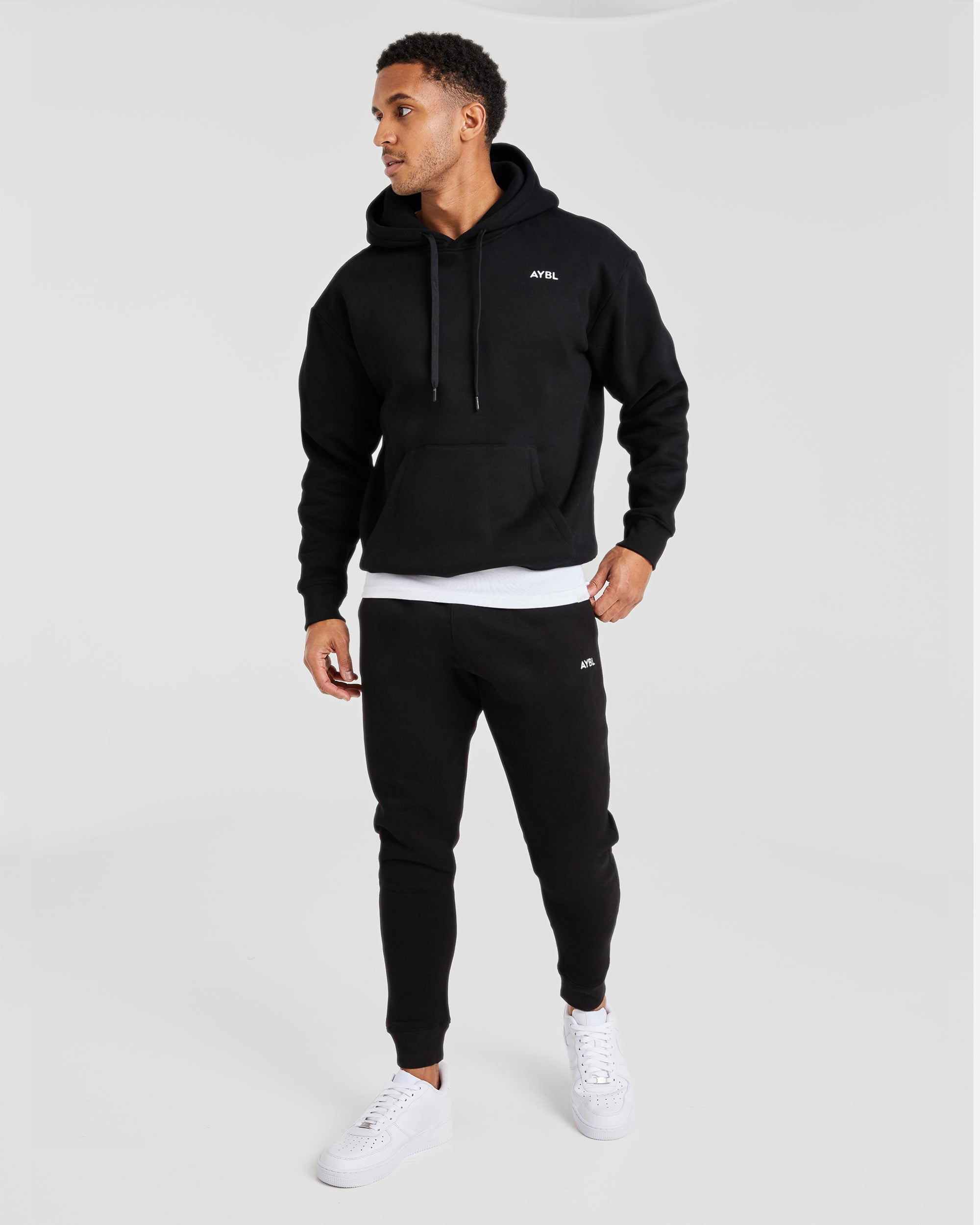 Essential Jogginghose – Schwarz