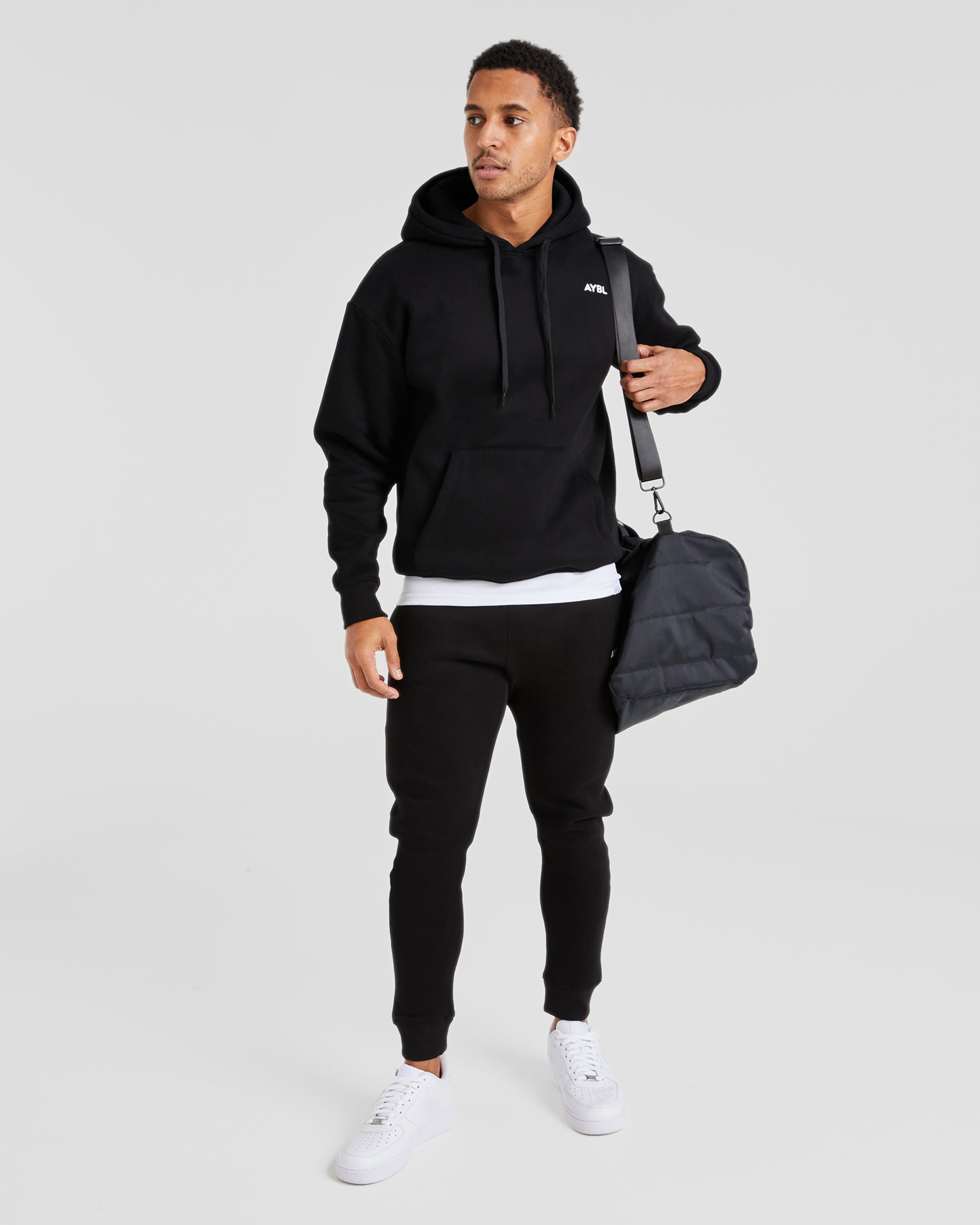 Essential Jogginghose – Schwarz