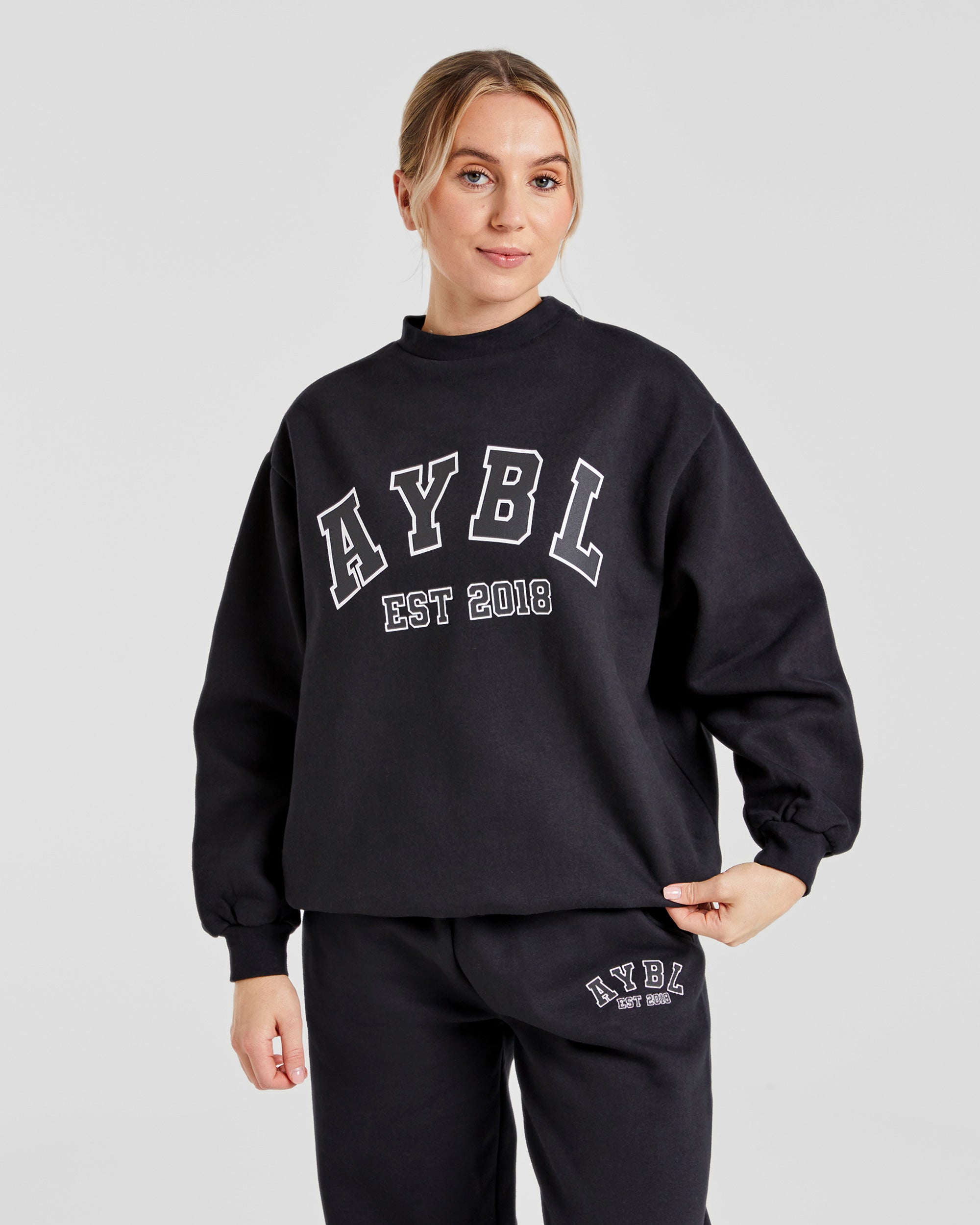 Varsity Graphic Oversized Sweatshirt - Black