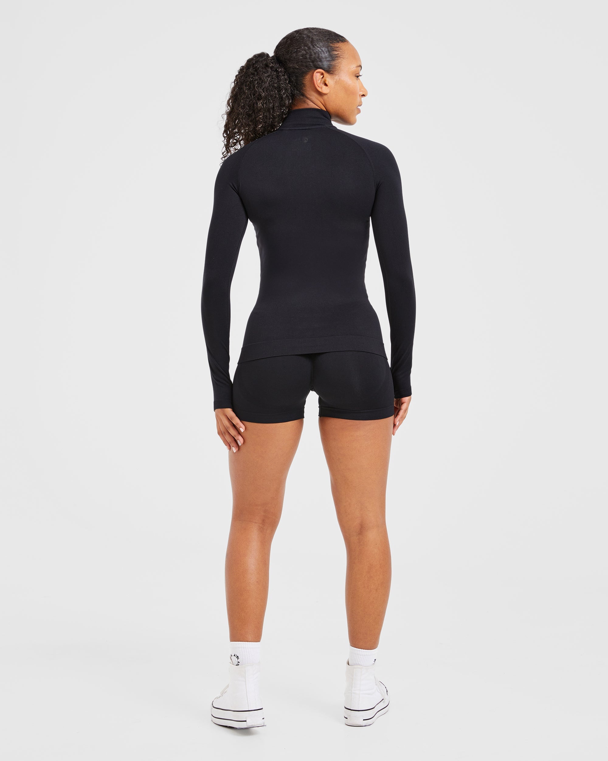 Essential Seamless 1/2 Zip Pullover – Schwarz