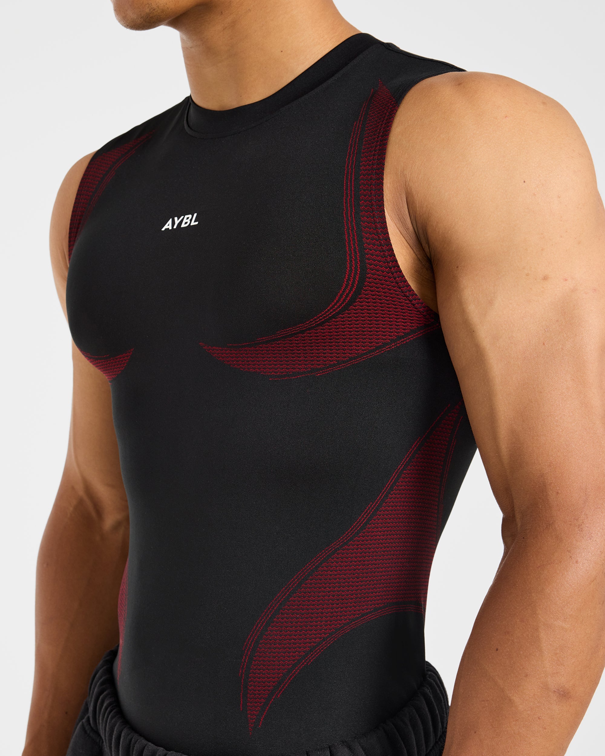 Charge Seamless Tank - Black/Red