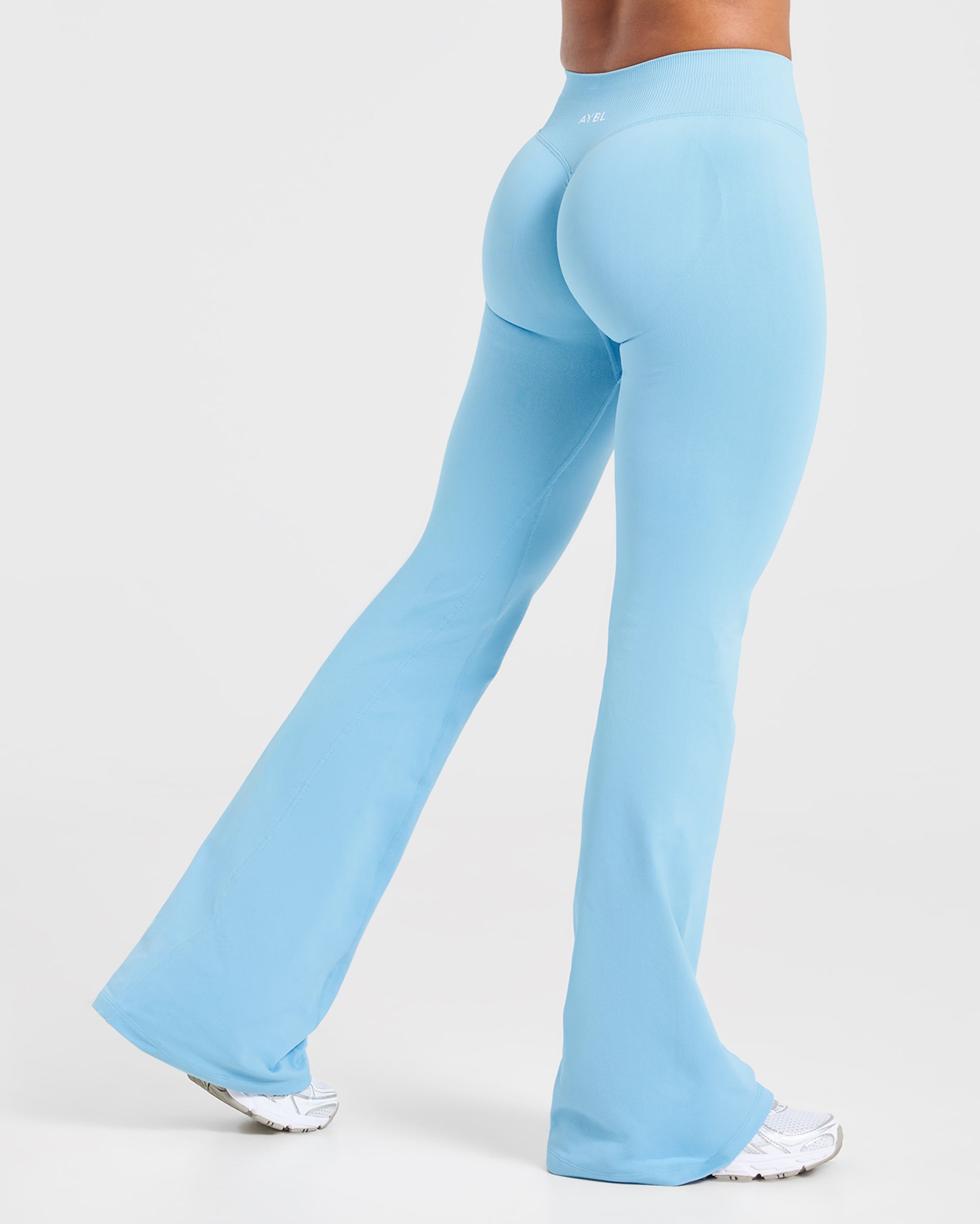 Enhance Seamless Flared Leggings - Powder Blue