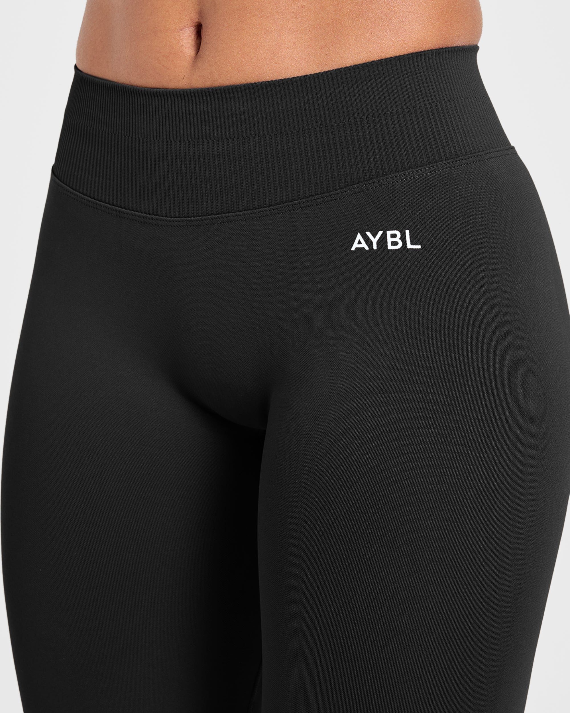 Enhance Seamless Flared Leggings - Black