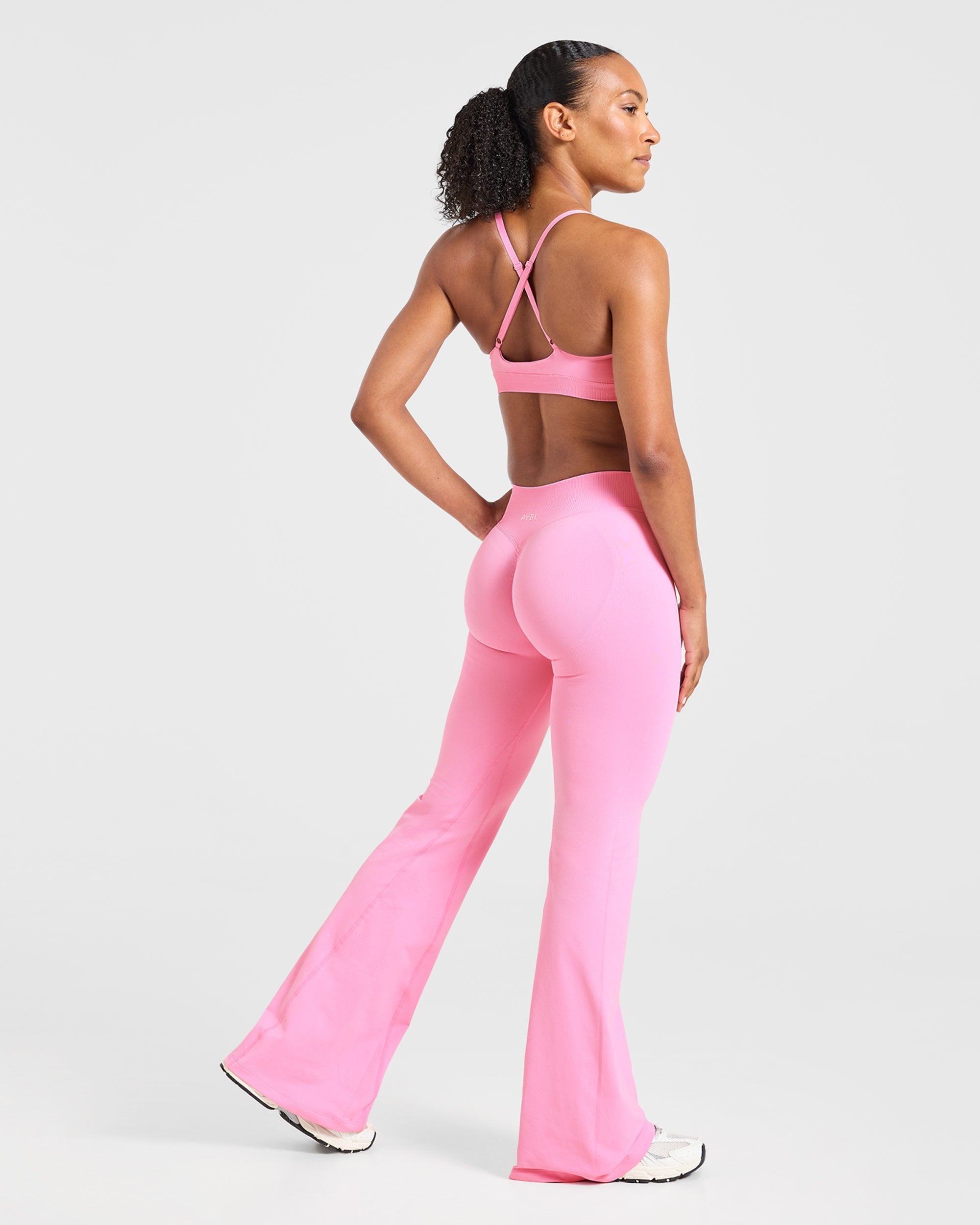 Enhance Seamless Flared Leggings - Sugar Pink