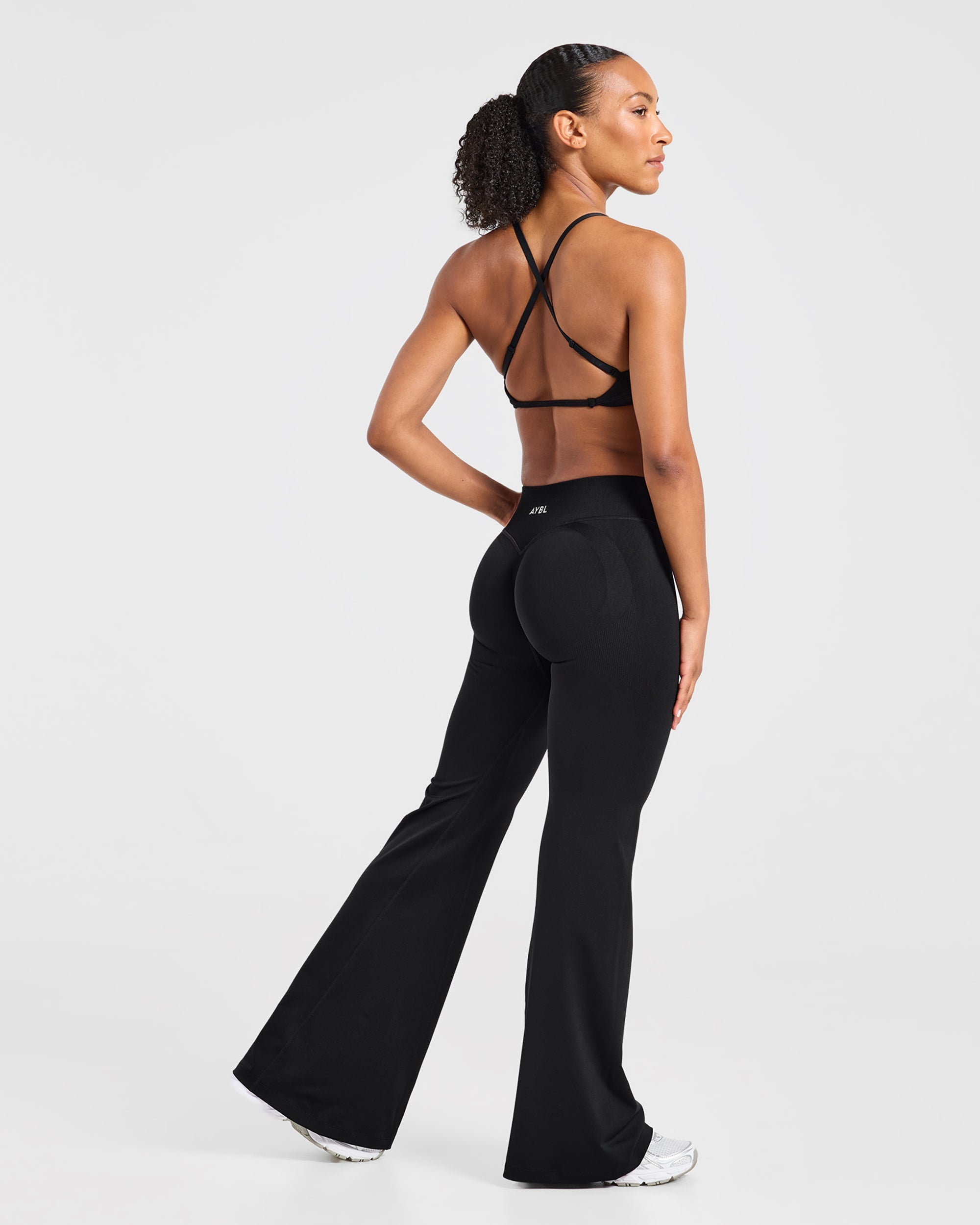 Adapt Seamless Flared Leggings - Black