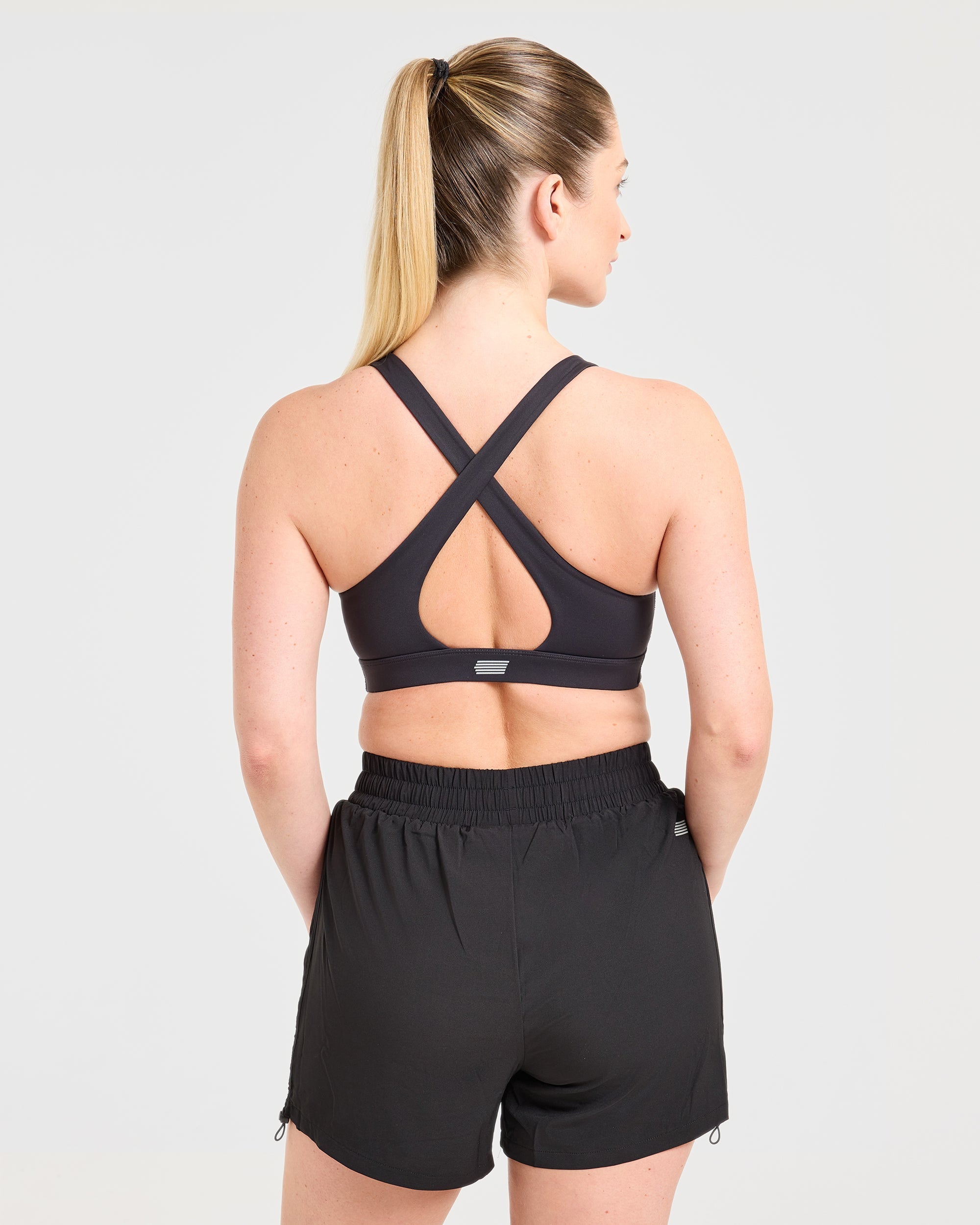 Run Cross Back Sports Bra - Black