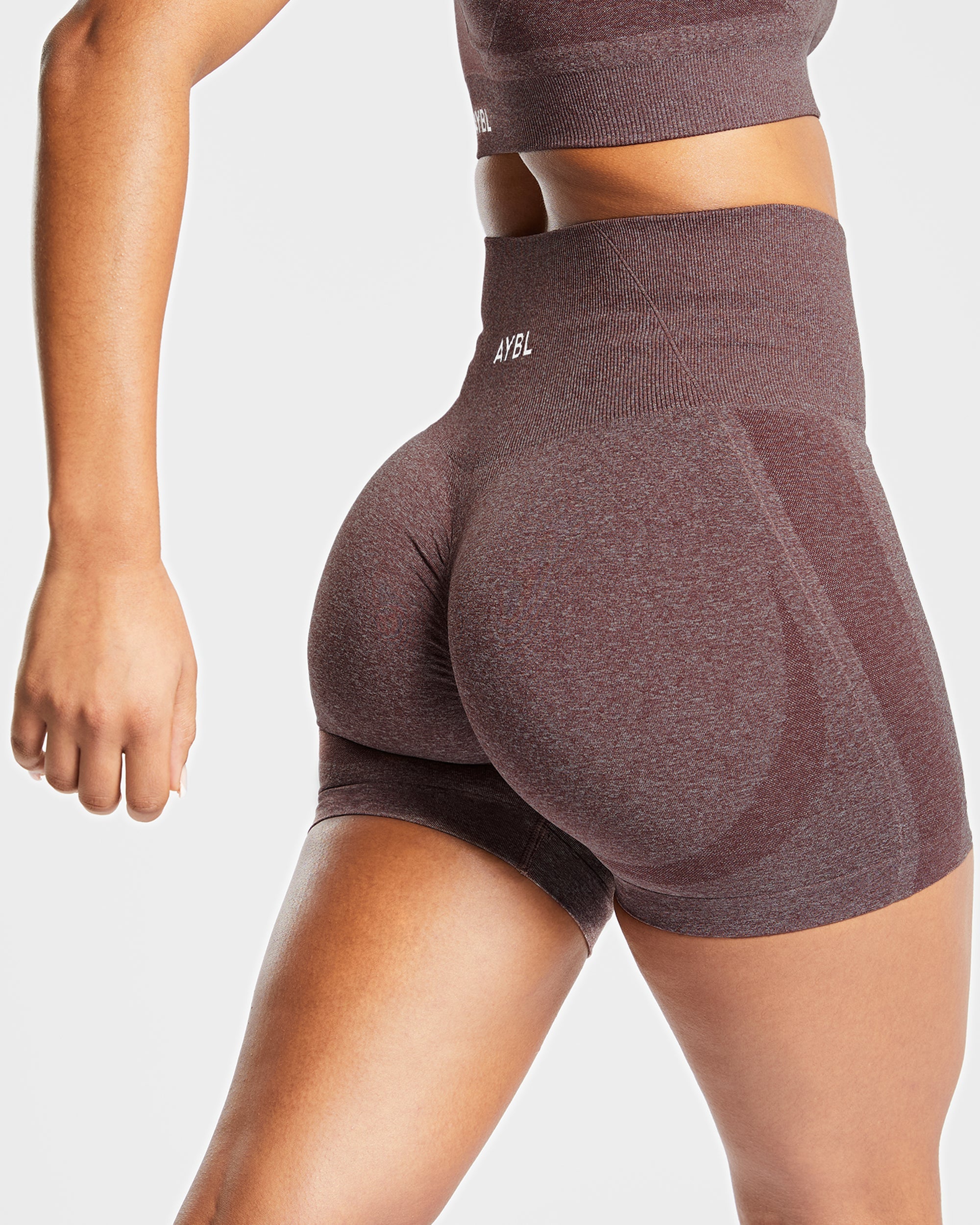 Nahtlose Empower-Shorts – Braun meliert