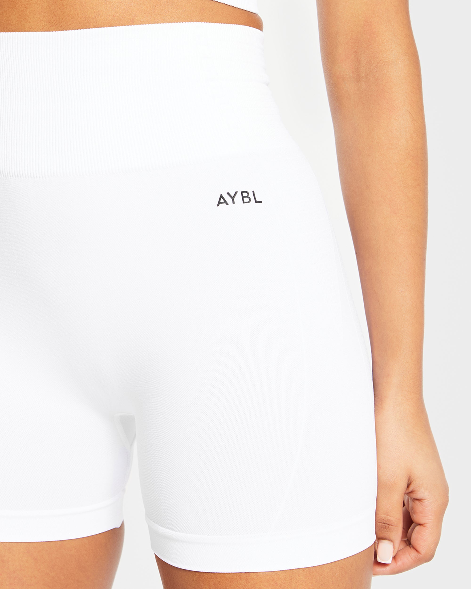 Balance V2 Seamless Shorts - White