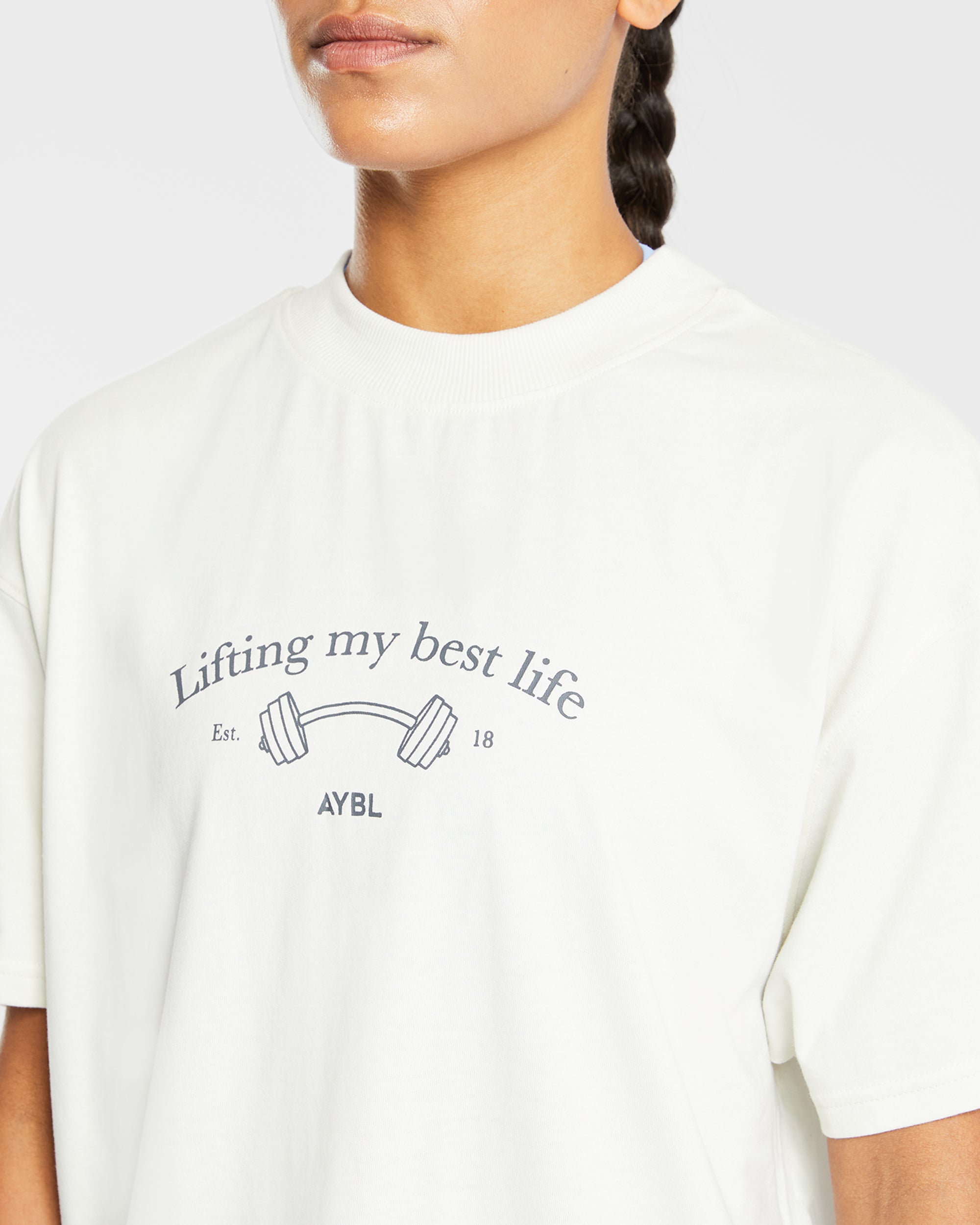 Übergroßes T-Shirt „Lifting My Best Life“ – gebrochenes Weiß