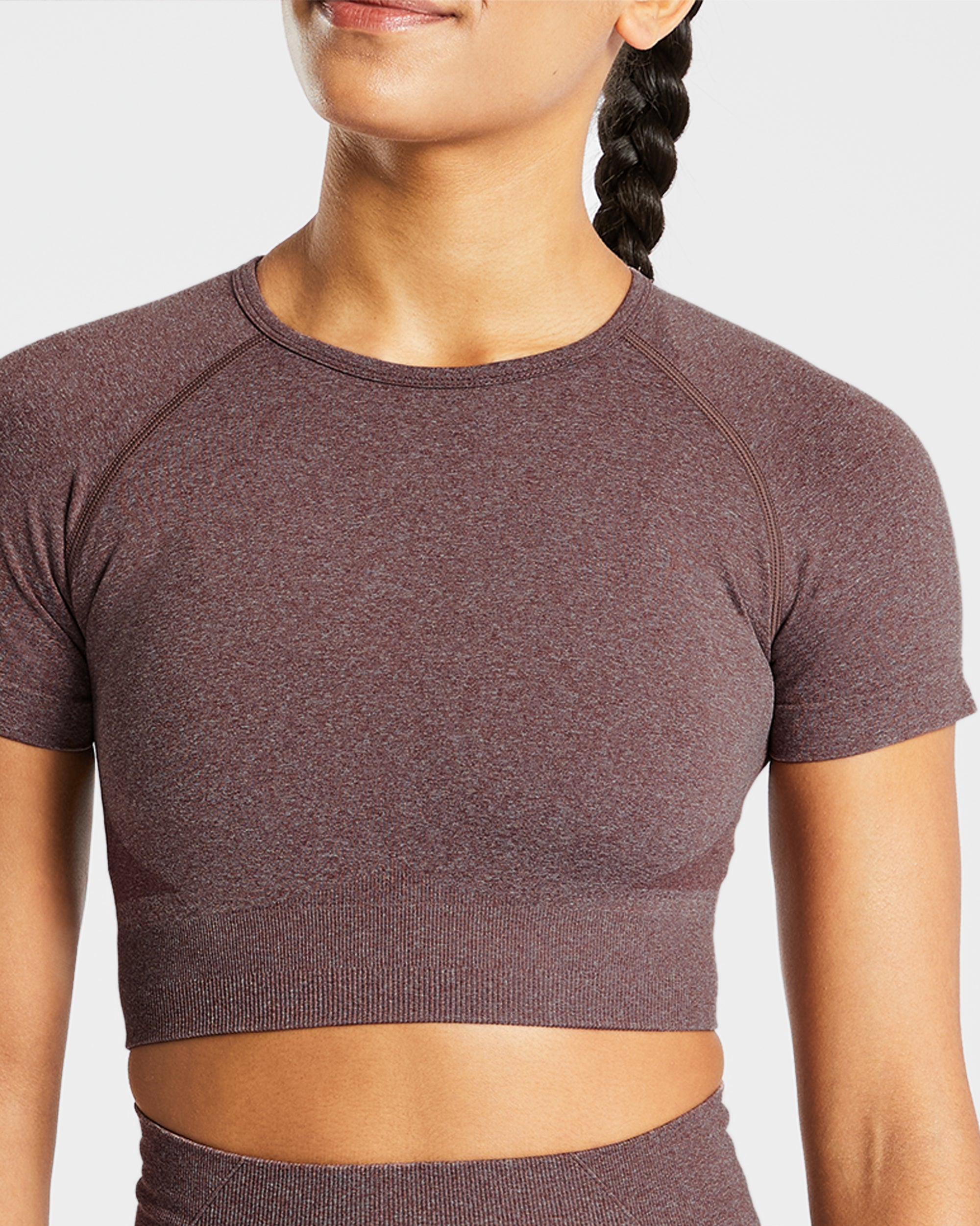 Nahtloses Empower-Crop-Top – Braun meliert