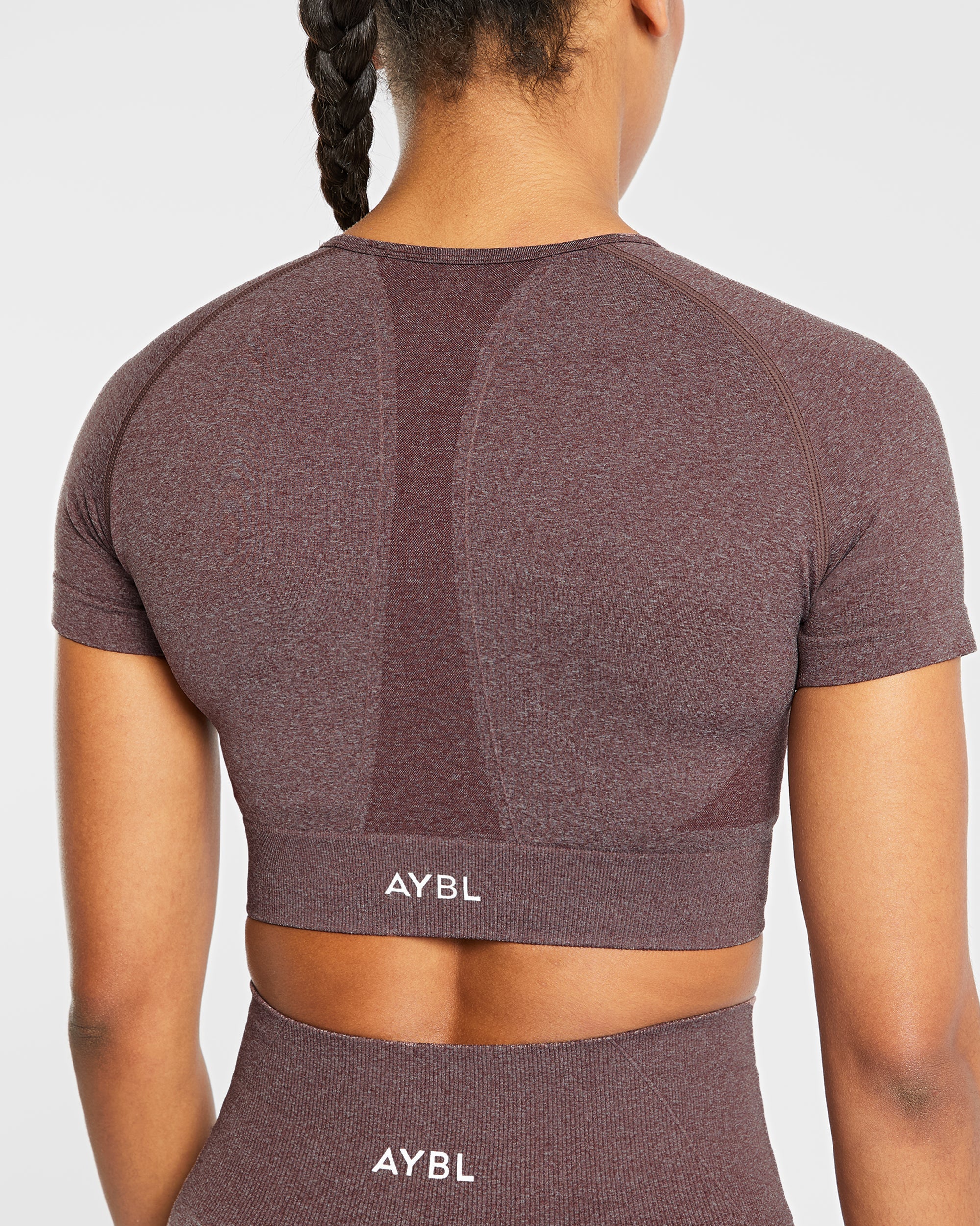 Nahtloses Empower-Crop-Top – Braun meliert