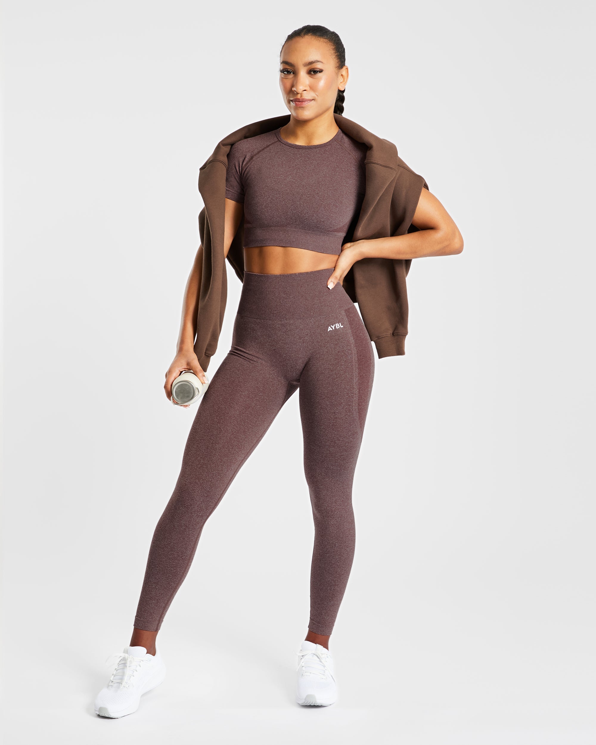 Nahtloses Empower-Crop-Top – Braun meliert