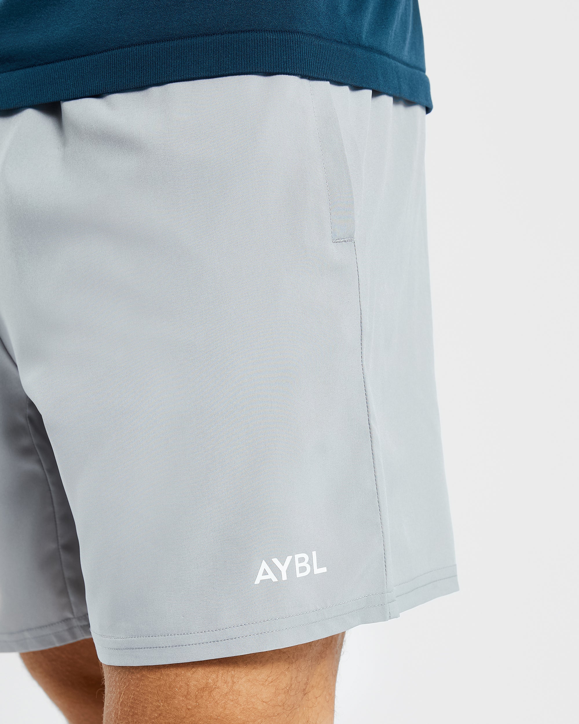 Core 7" Shorts – Grau