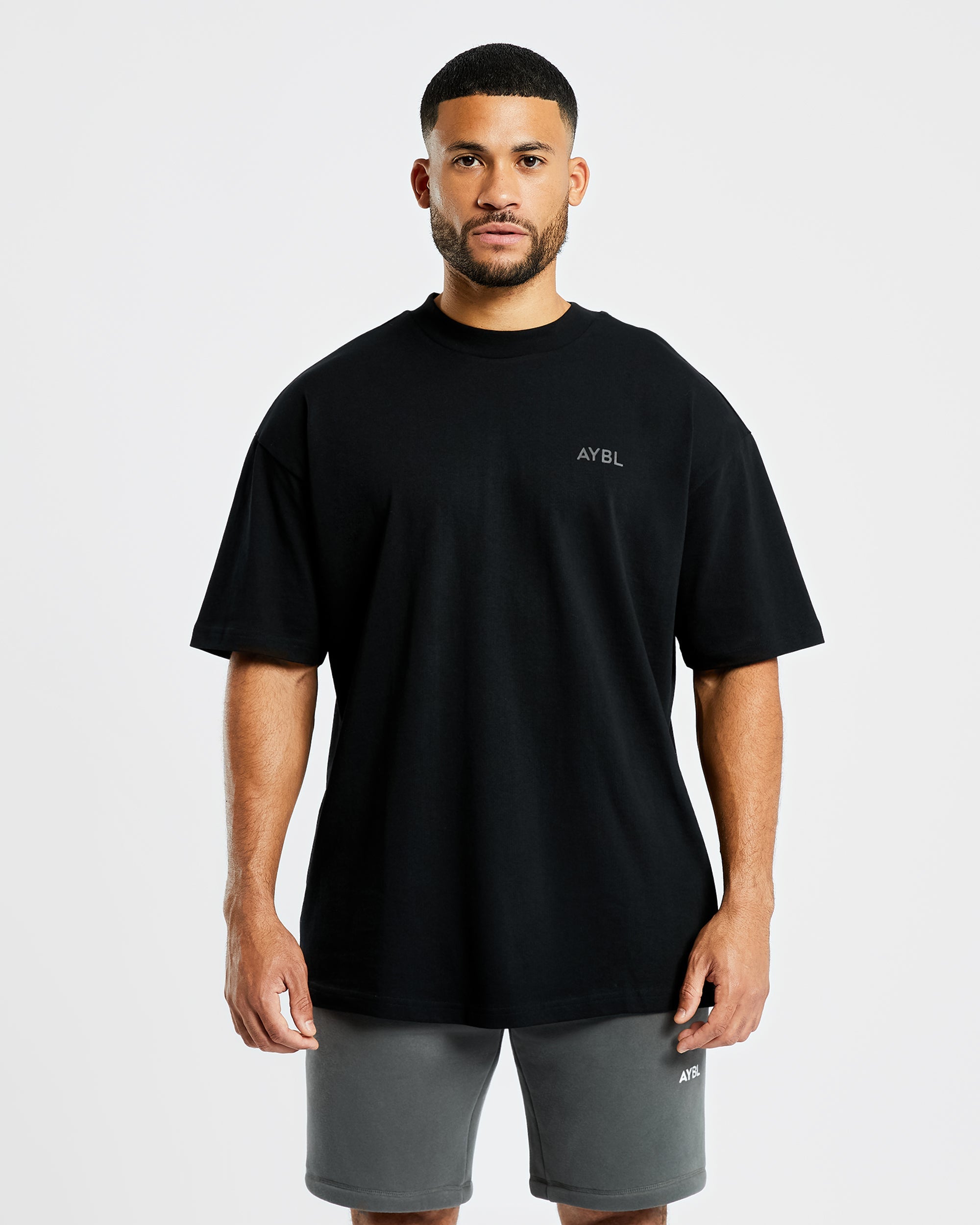 Essential übergroßes T-Shirt – Schwarz