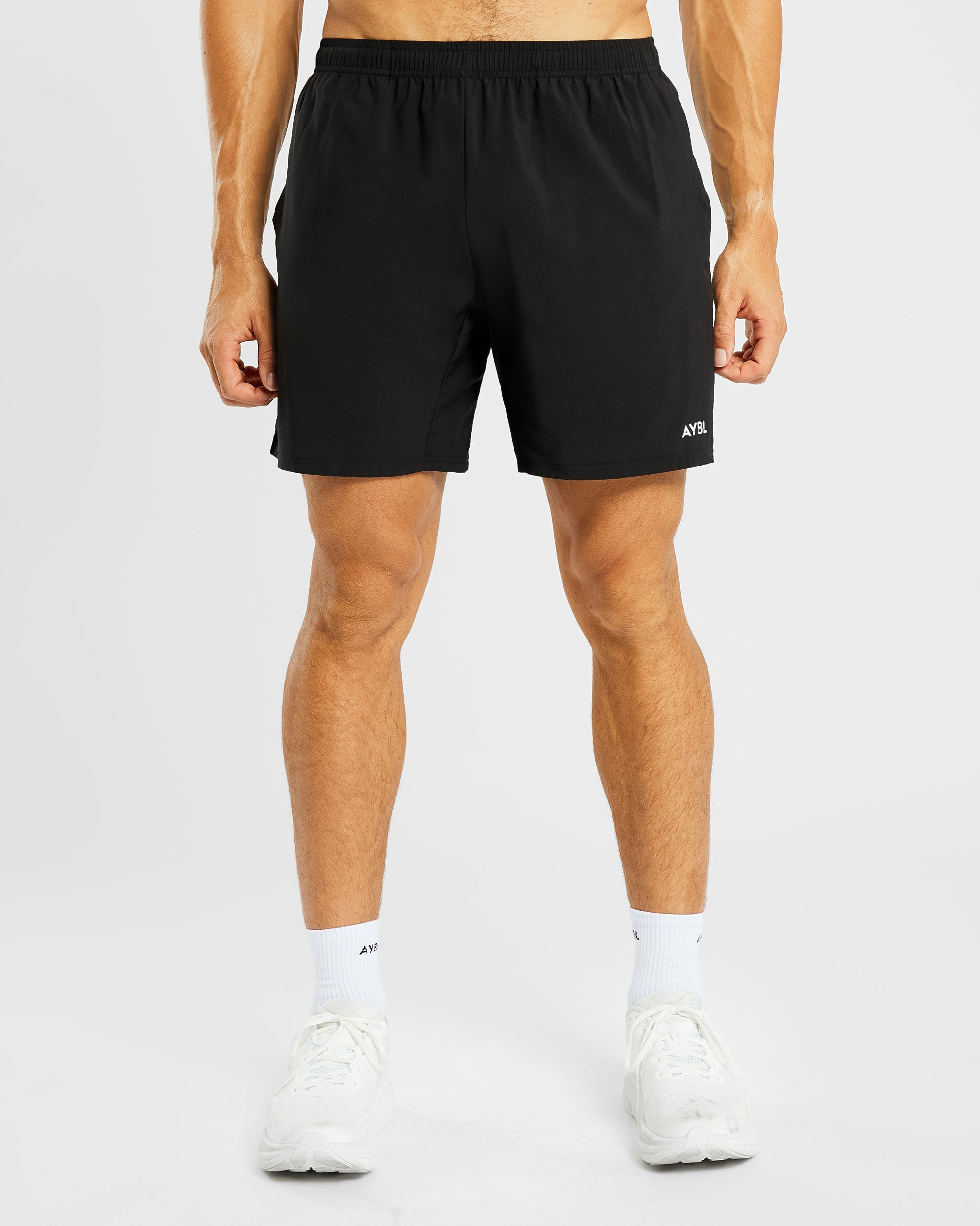 Core 7" Shorts – Schwarz