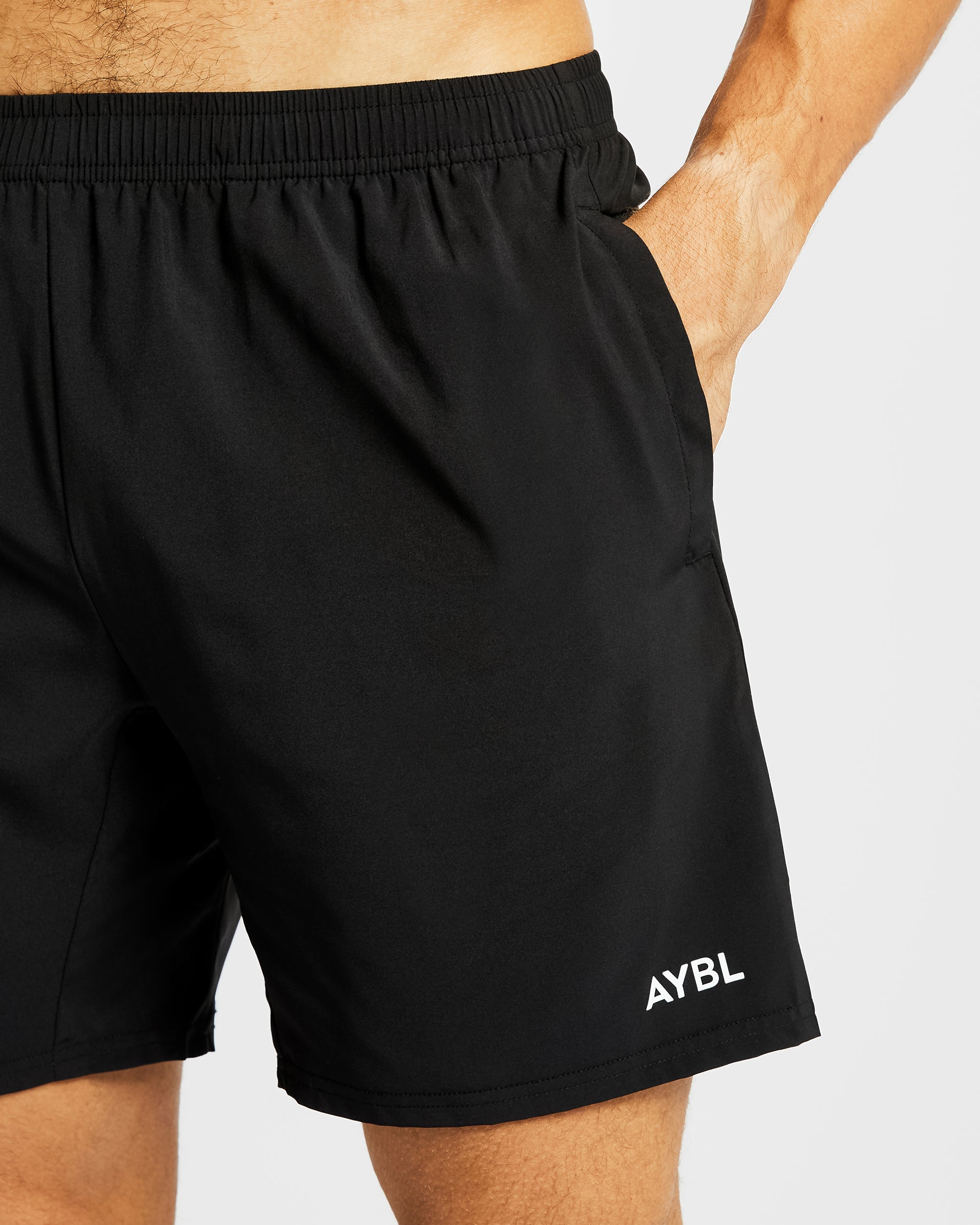 Core 7" Shorts – Schwarz