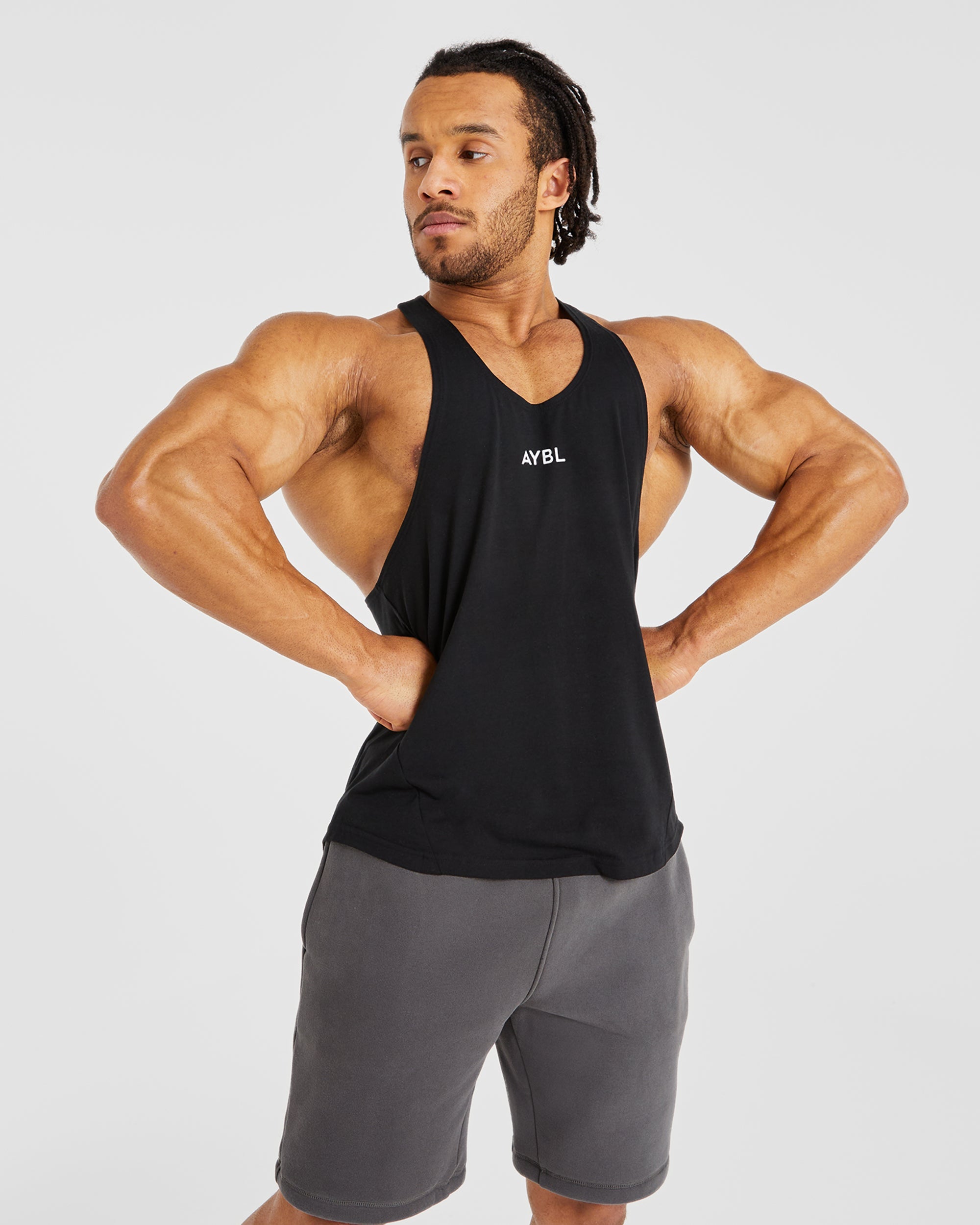 Essential Stringer – Schwarz