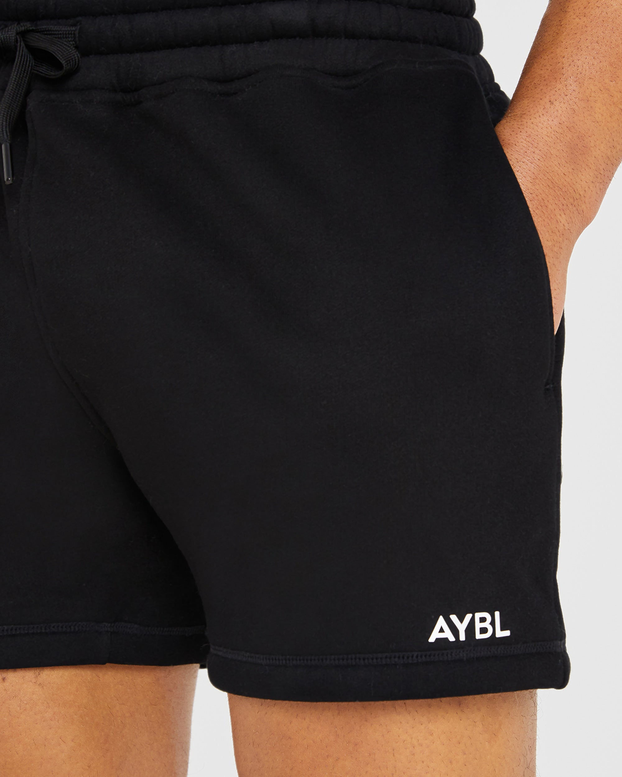 Essential 5" Shorts – Schwarz