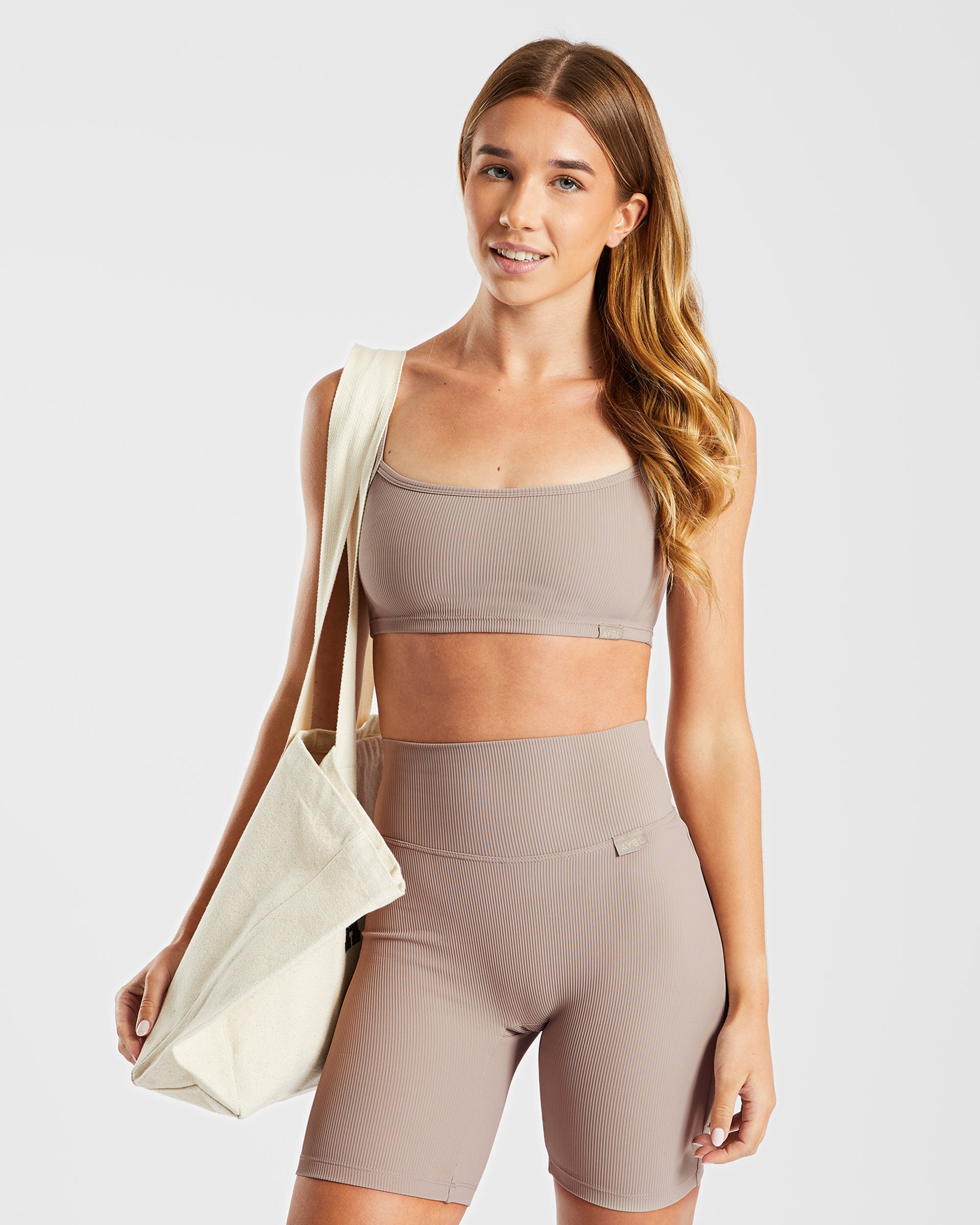 Geripptes Sculpt-Bralet – Taupe