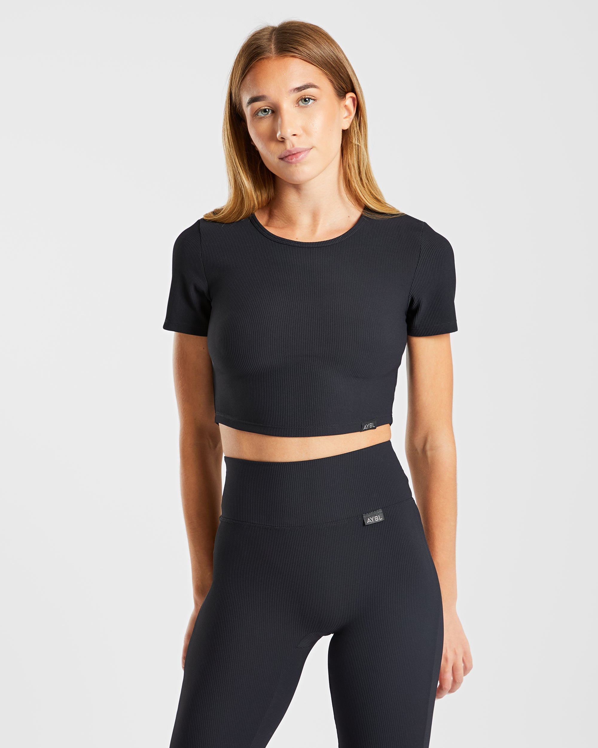 Geripptes Crop-Top „Sculpt“ - Schwarz