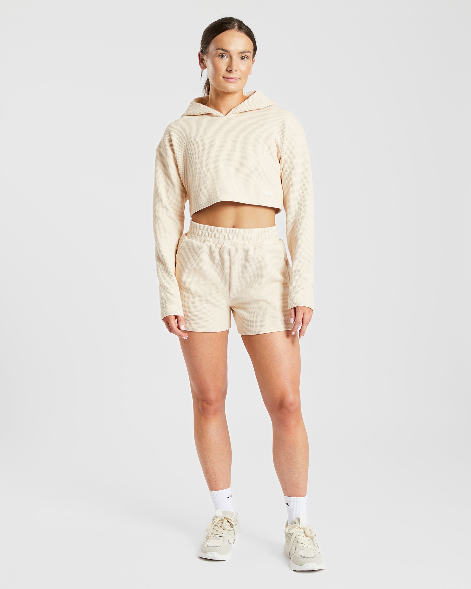 Sweat à capuche court gaufré - Beige