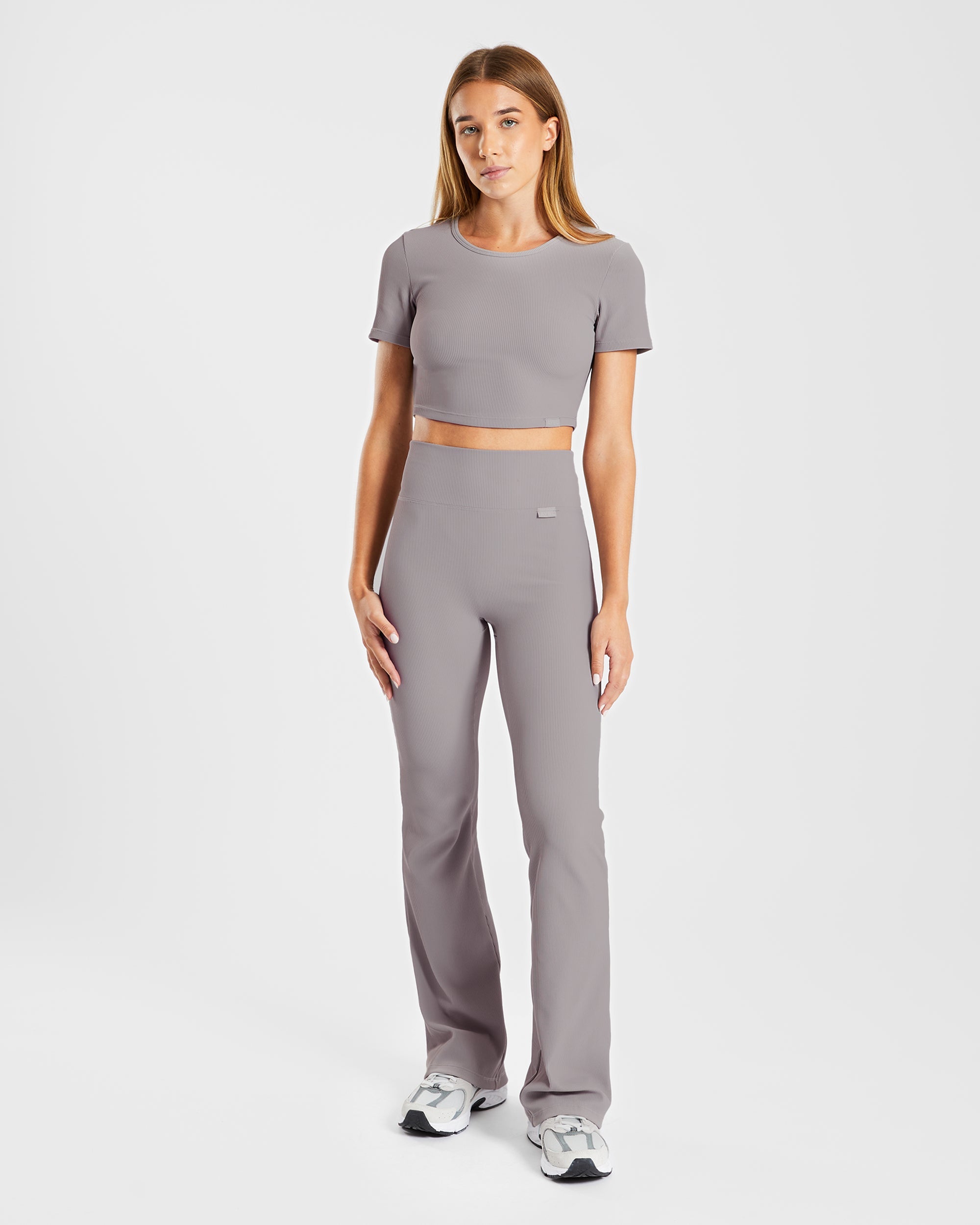 Geripptes Crop-Top „Sculpt“ – Nebelgrau