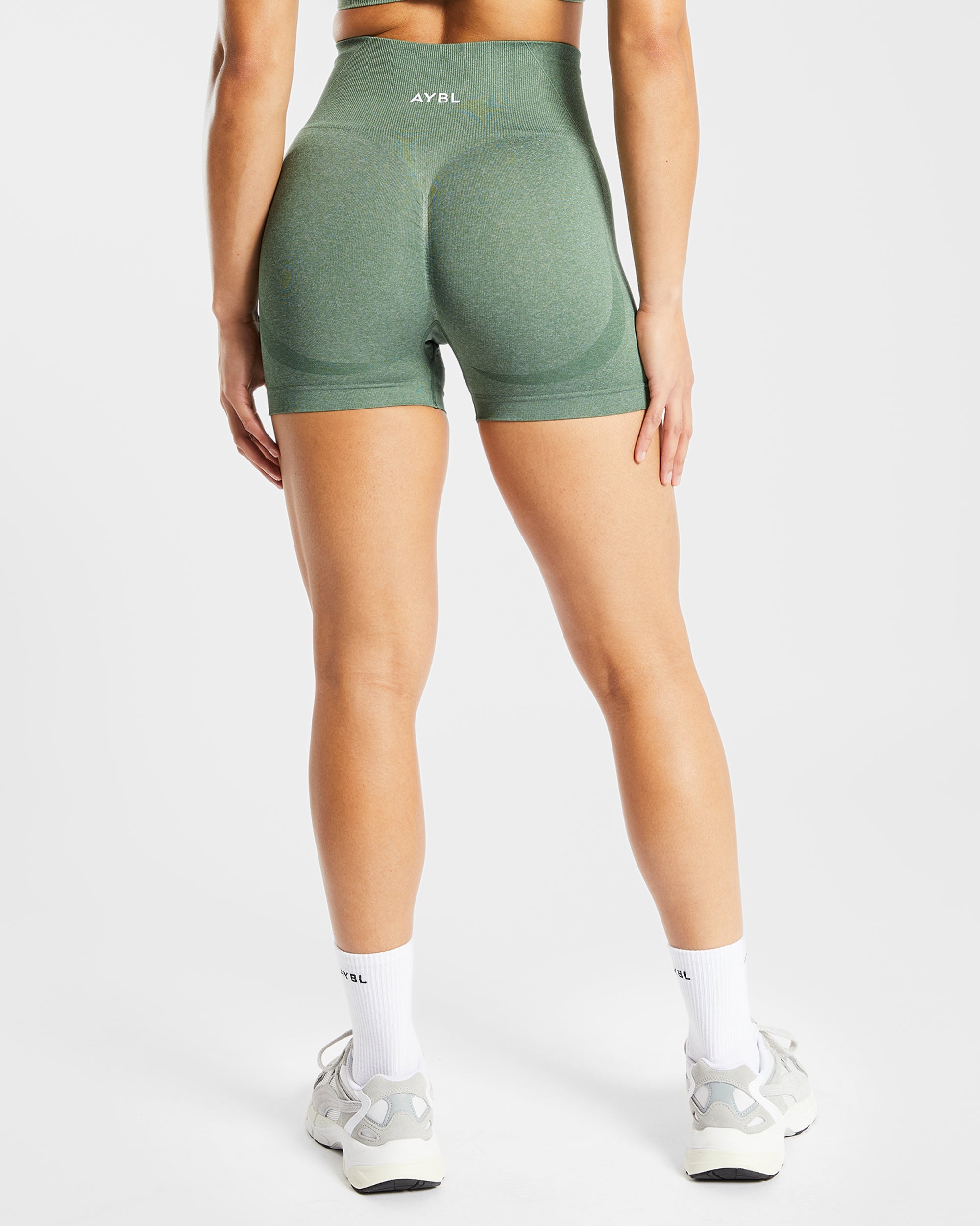 Nahtlose Empower-Shorts – Olivgrün