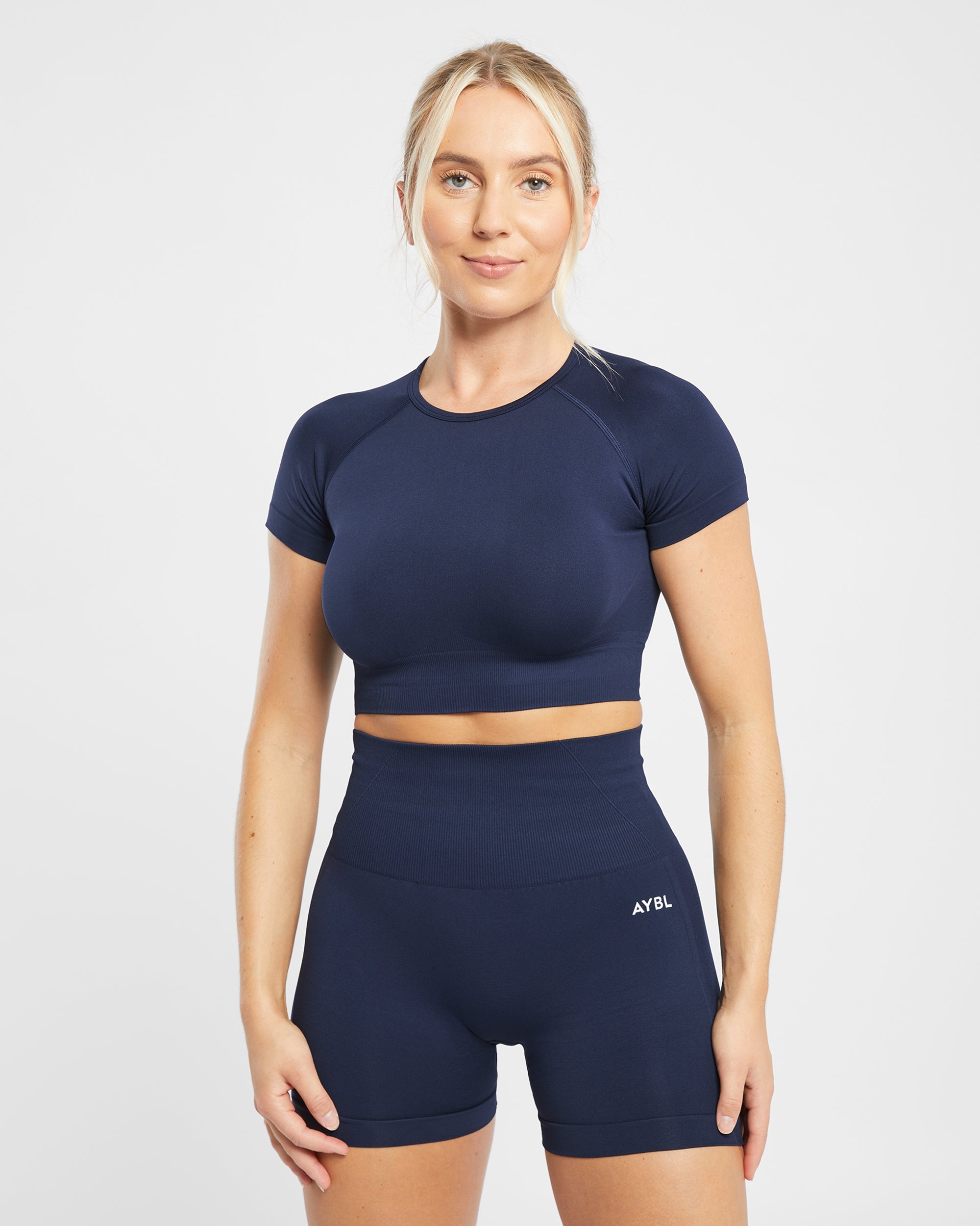 Nahtloses Empower-Crop-Top – Marineblau