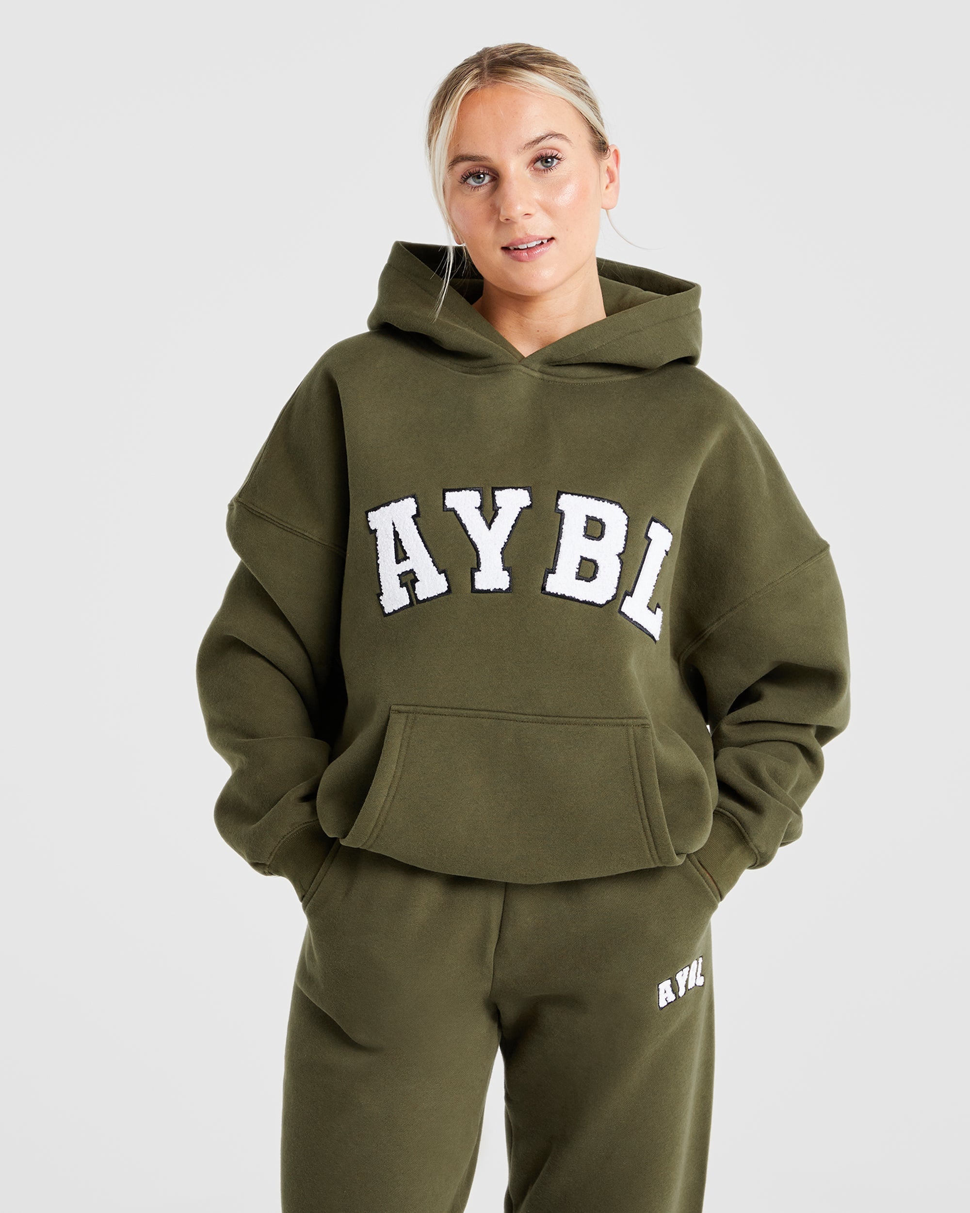 Übergroßer Varsity-Hoodie – Khaki