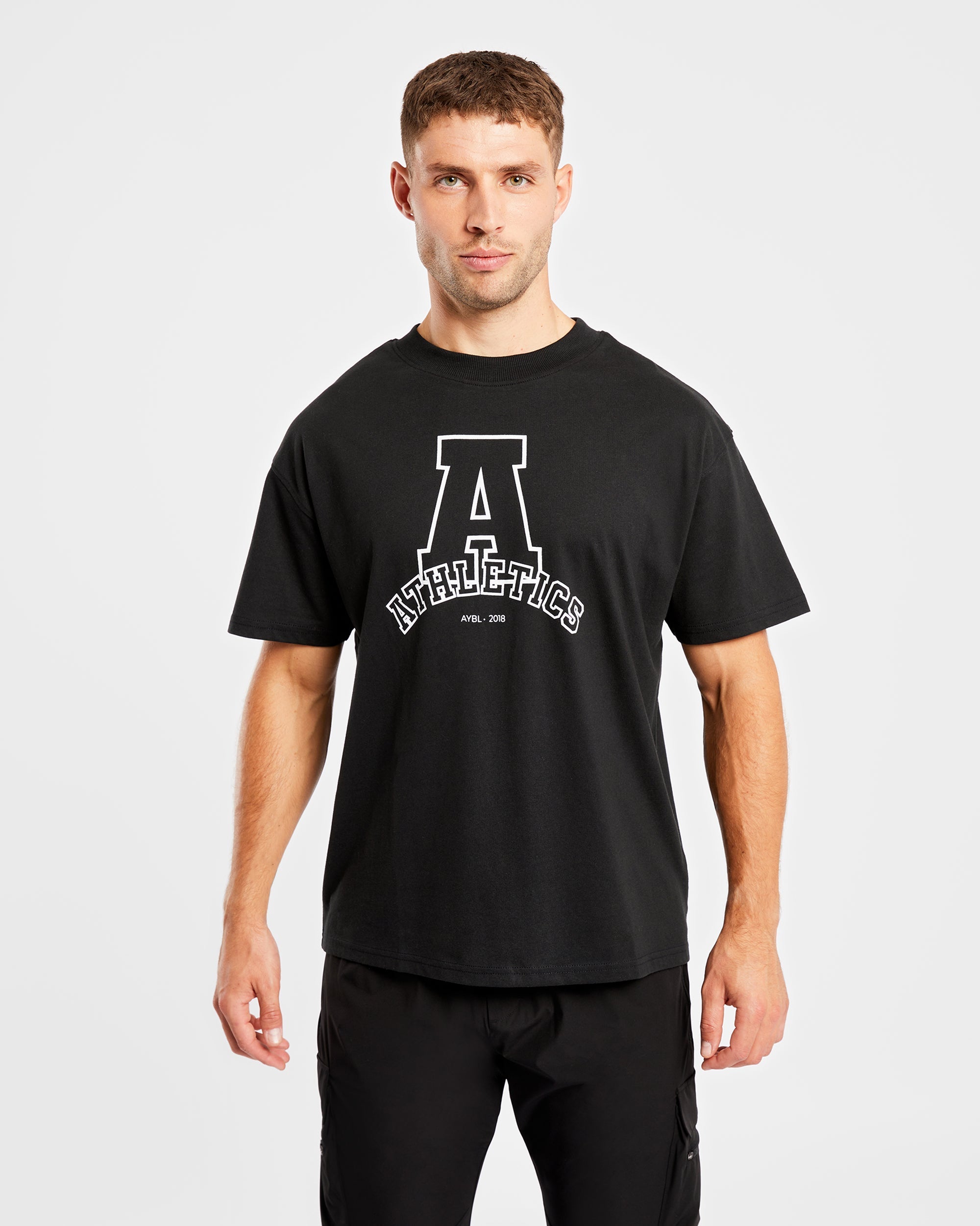 Athletics Varsity Übergroßes T-Shirt – Schwarz