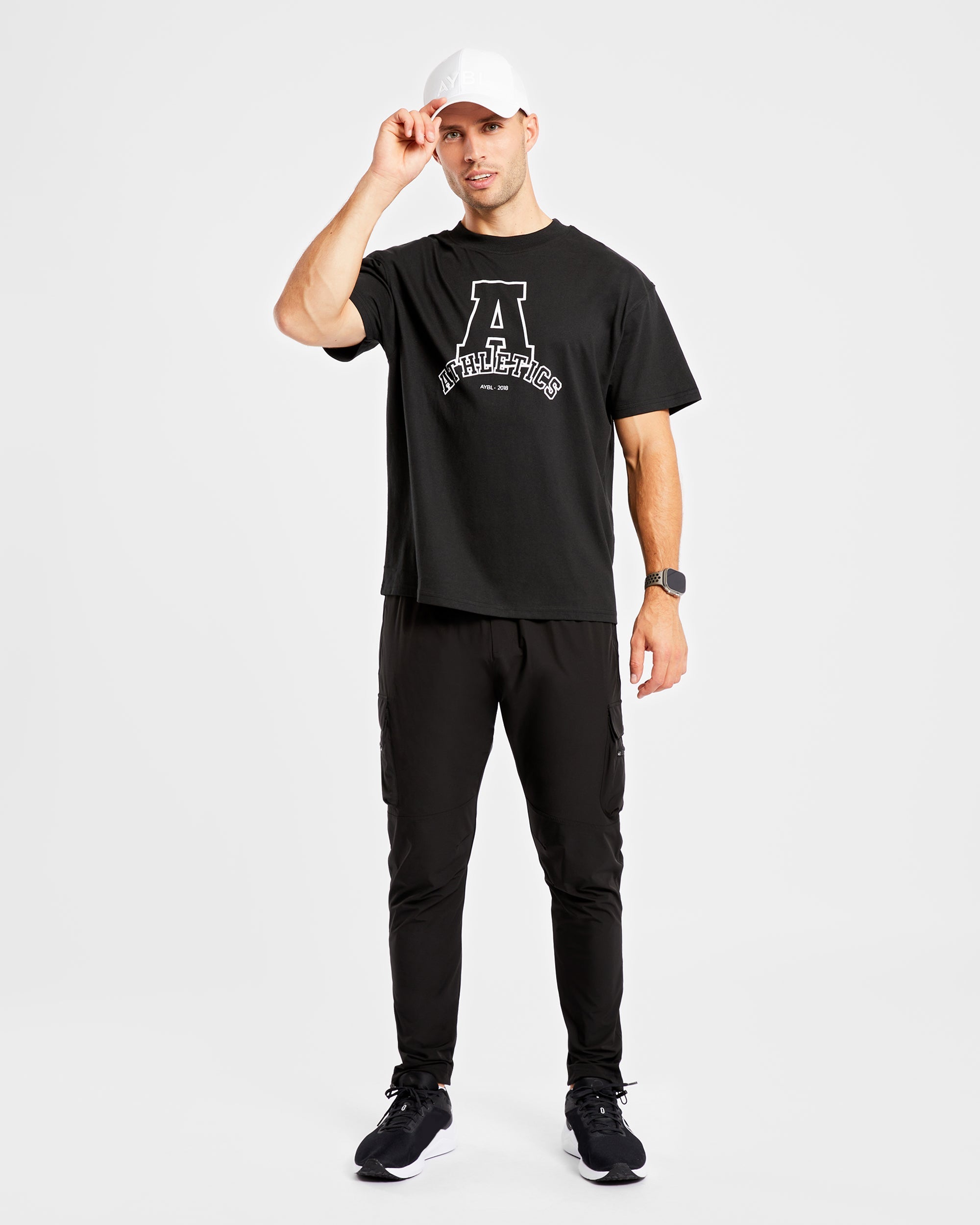 Athletics Varsity Übergroßes T-Shirt – Schwarz