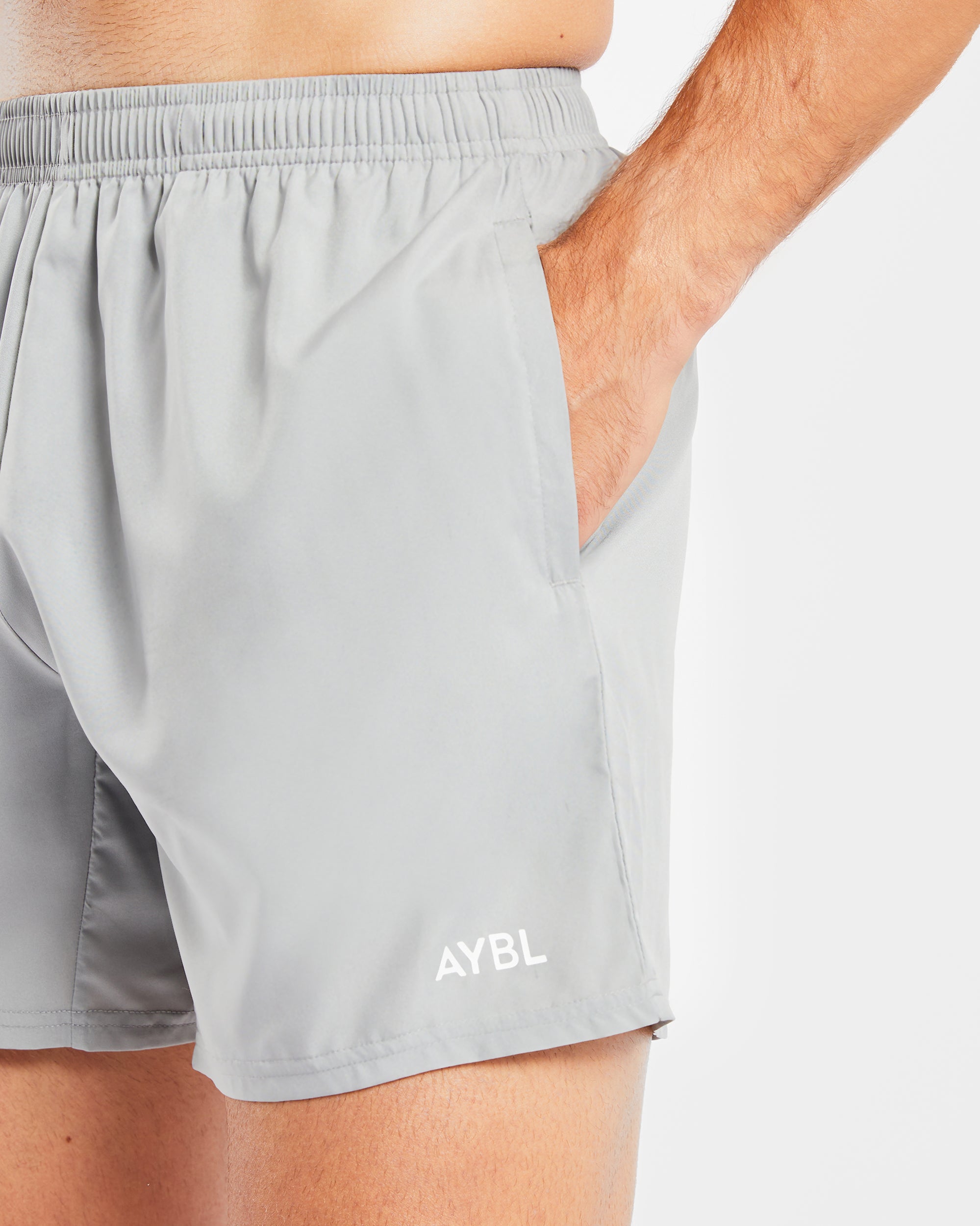 Core 5" Shorts – Grau