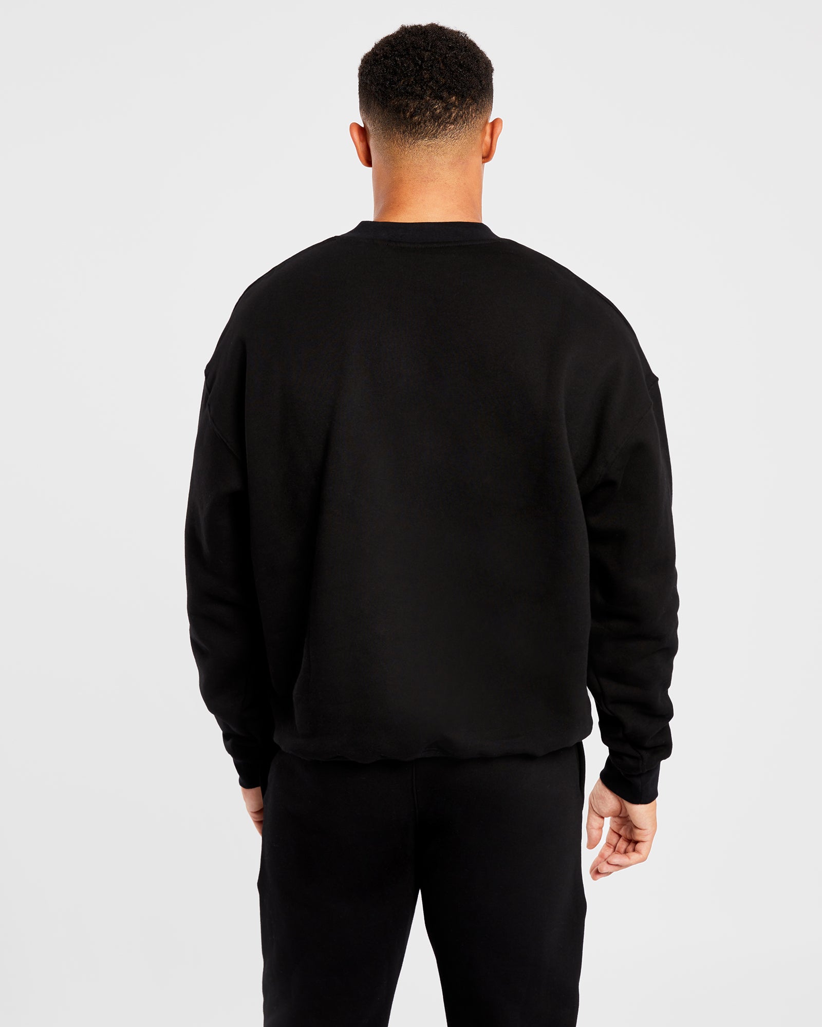 Essential Oversize-Pullover – Schwarz