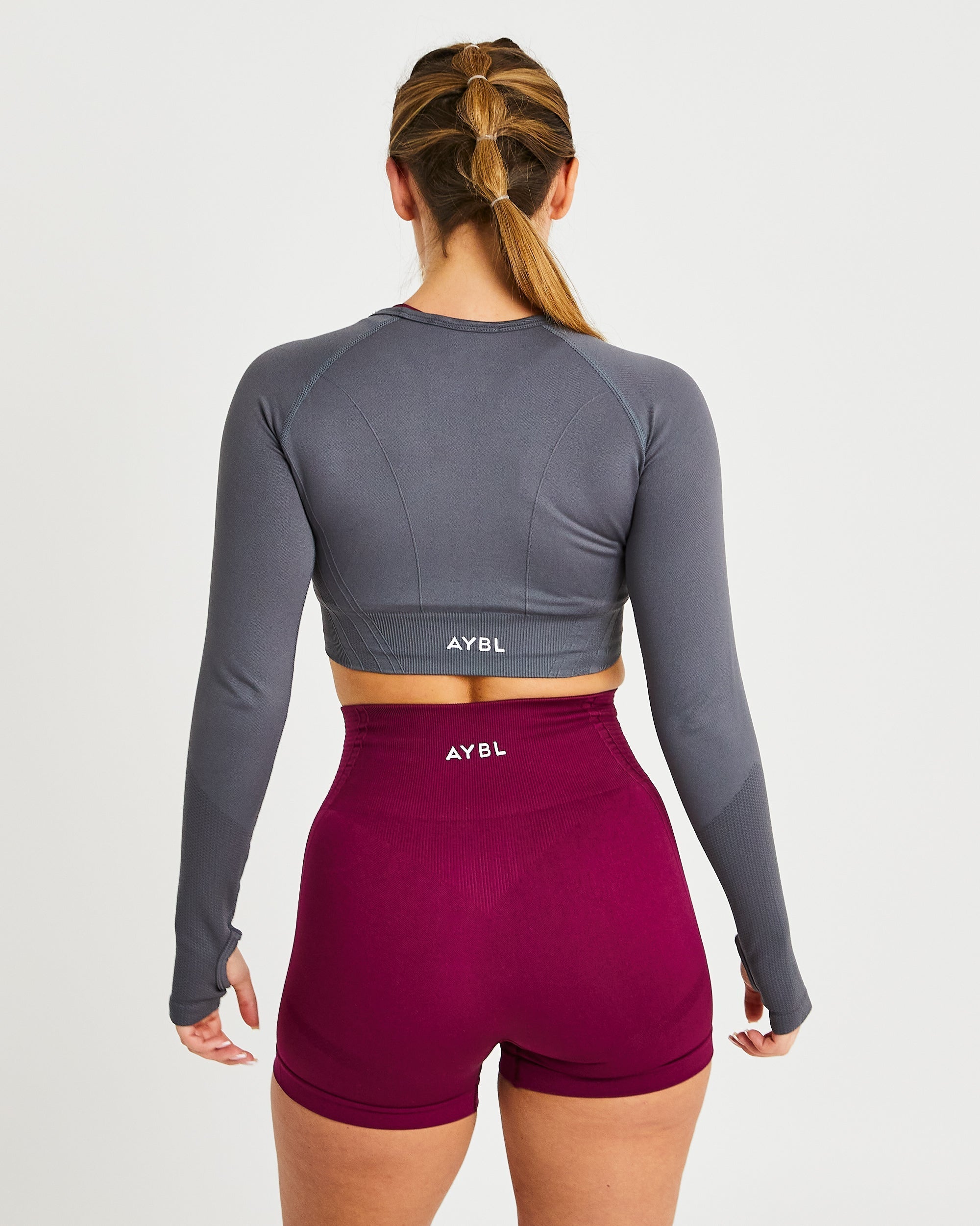 Balance V2 Nahtloses Langarm-Crop-Top – Castlerock Grey