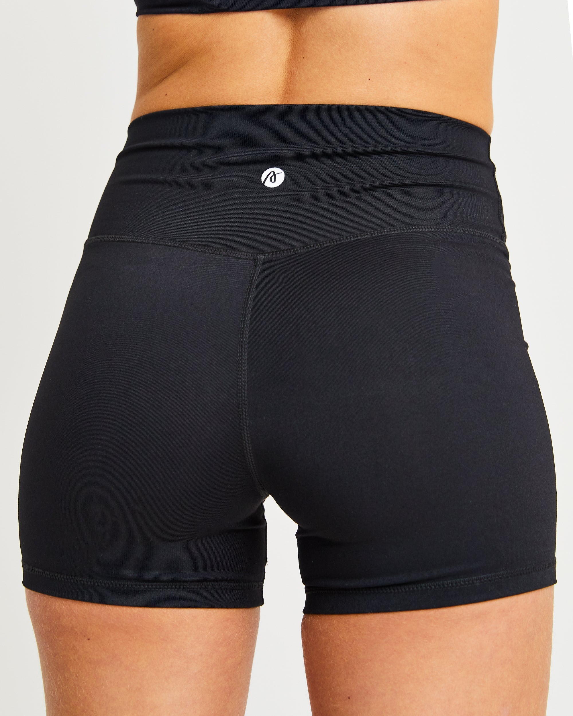 Core-Shorts – Schwarz