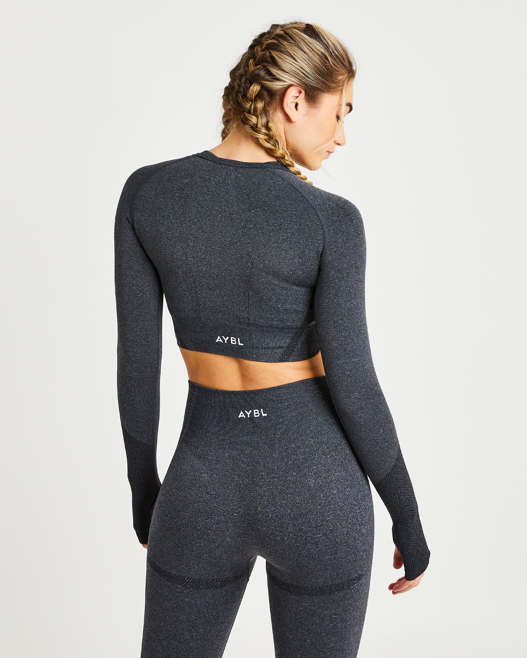 Balance V2 Seamless Long Sleeve Crop Top - Speckle Black