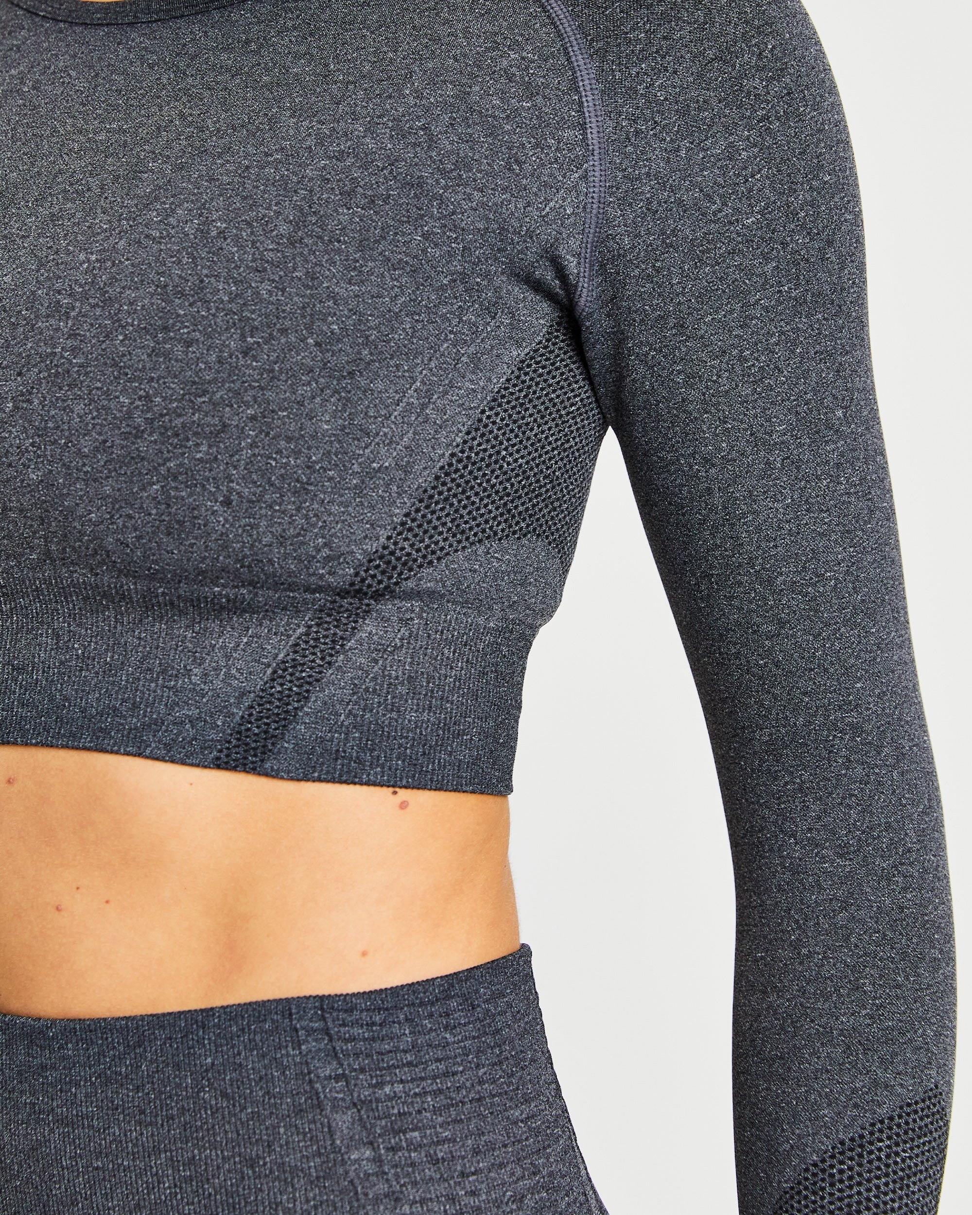 Balance V2 Nahtloses Langarm-Crop-Top – Speckle Black