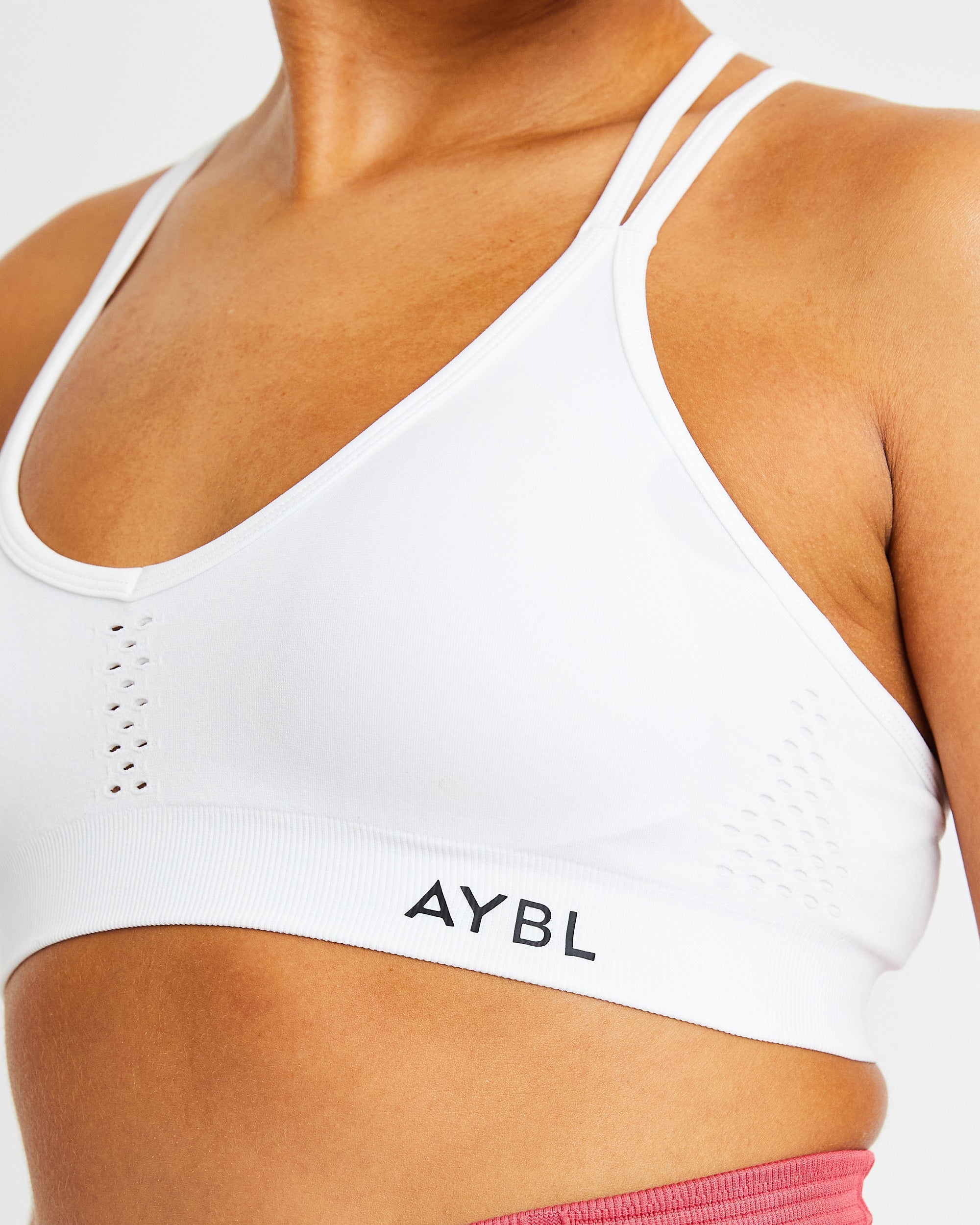 Essential Seamless Strappy Sports Bra - White