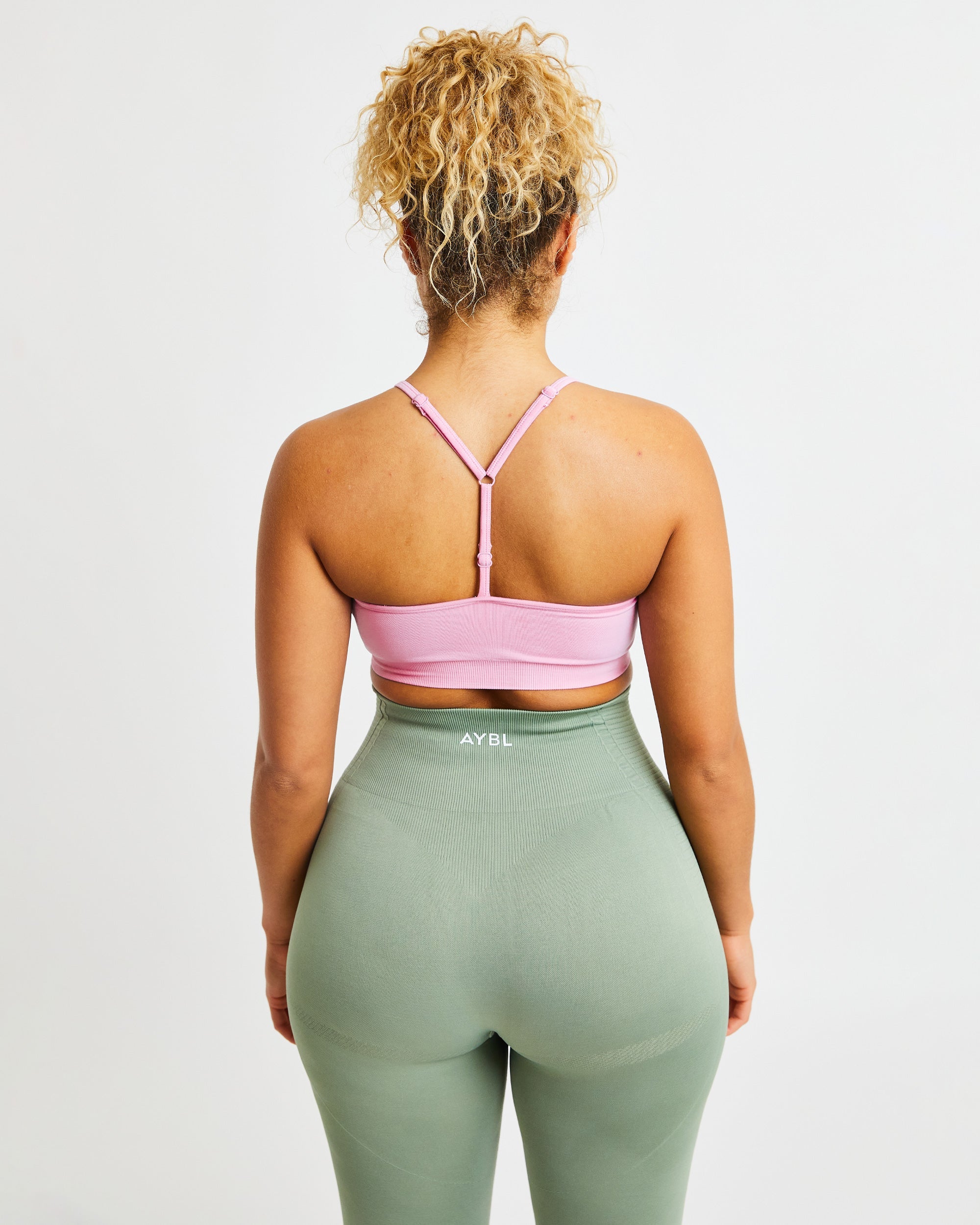 Essential Seamless V Neck Sports Bra - Baby Pink