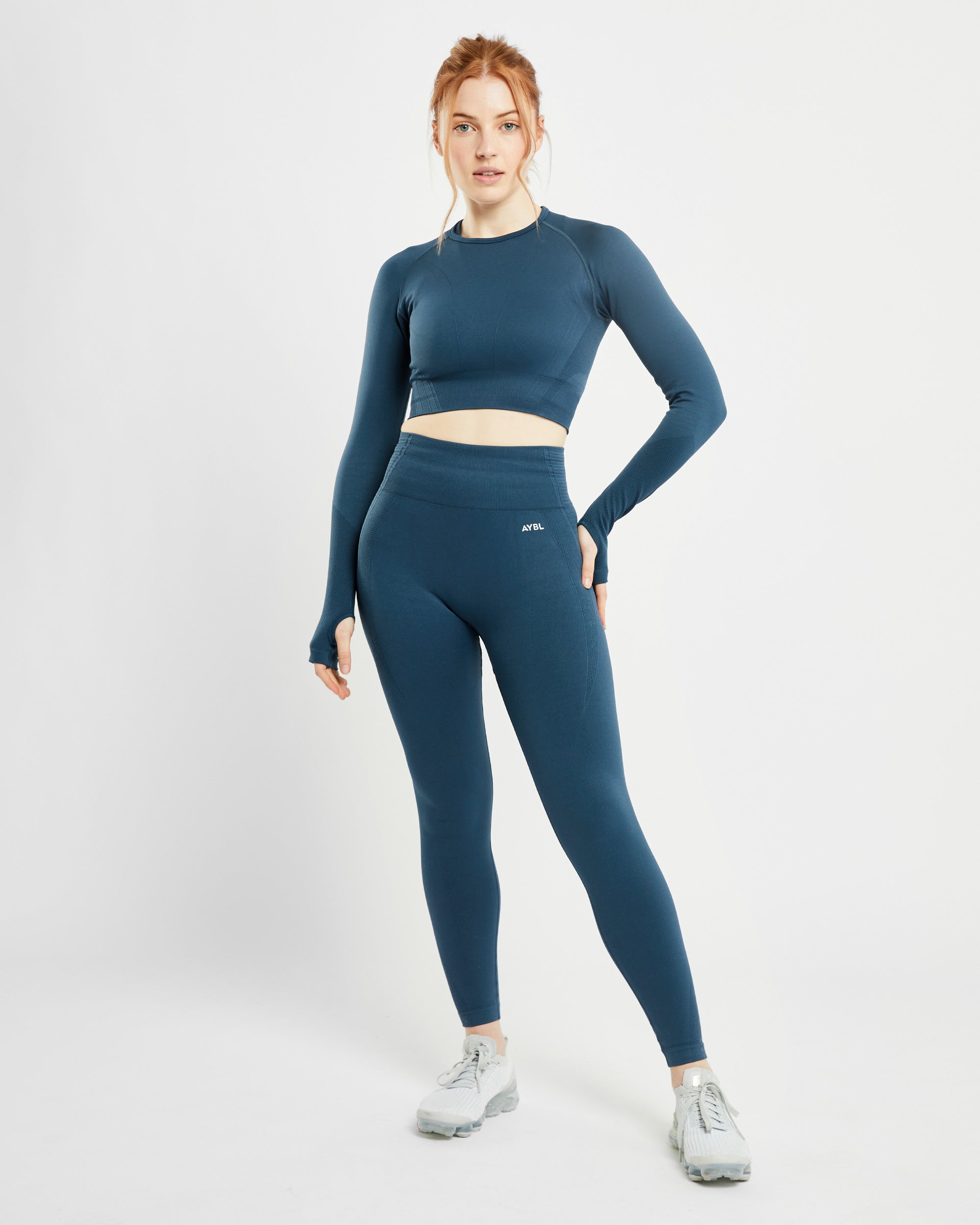 Balance V2 Nahtloses Langarm-Crop-Top – Marineblau