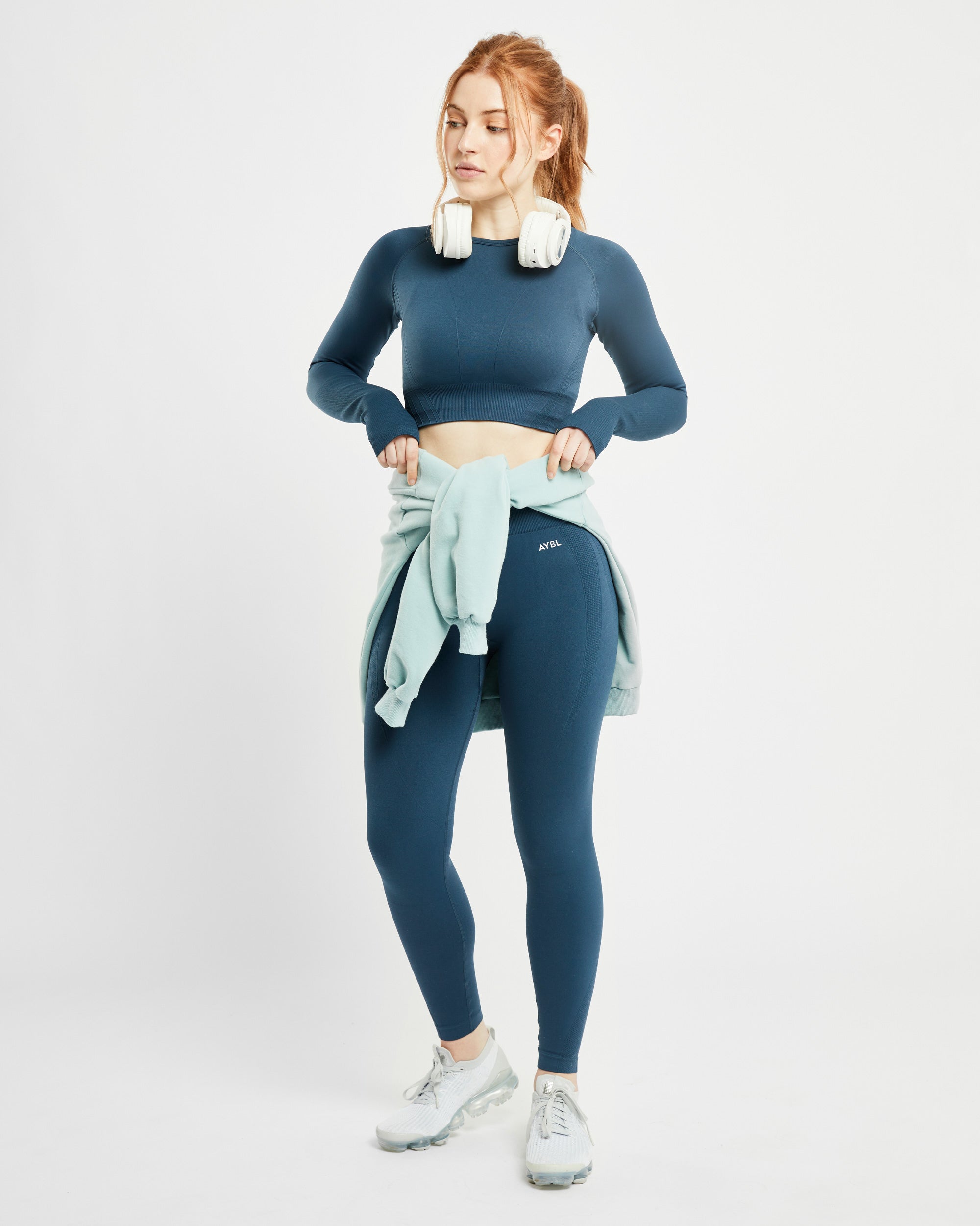 Balance V2 Nahtloses Langarm-Crop-Top – Marineblau