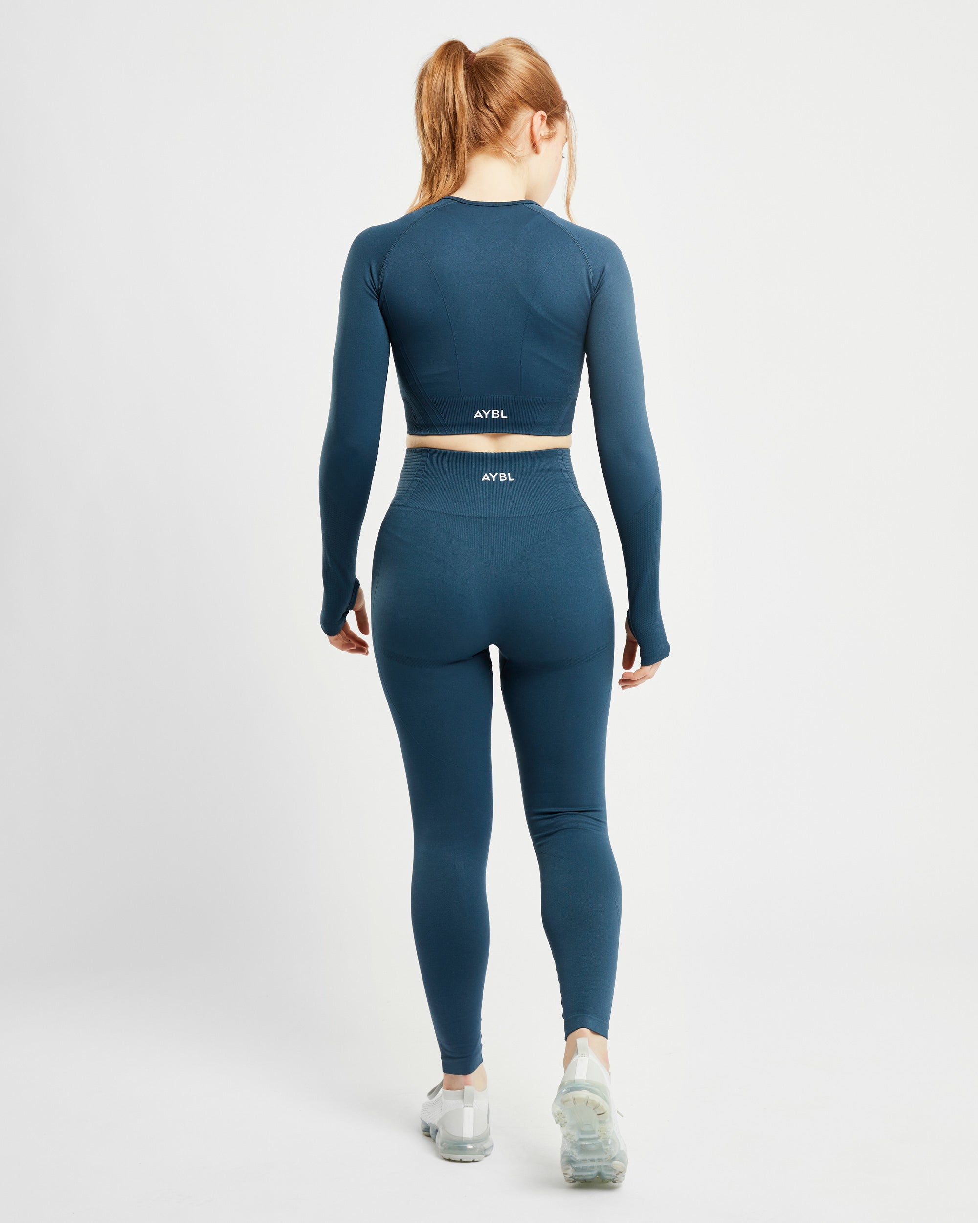 Balance V2 Nahtloses Langarm-Crop-Top – Marineblau