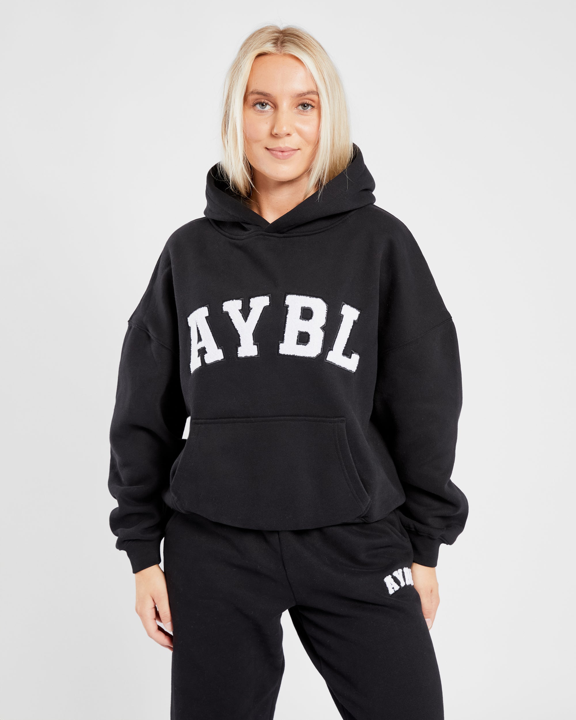 Übergroßer Varsity-Hoodie – Schwarz