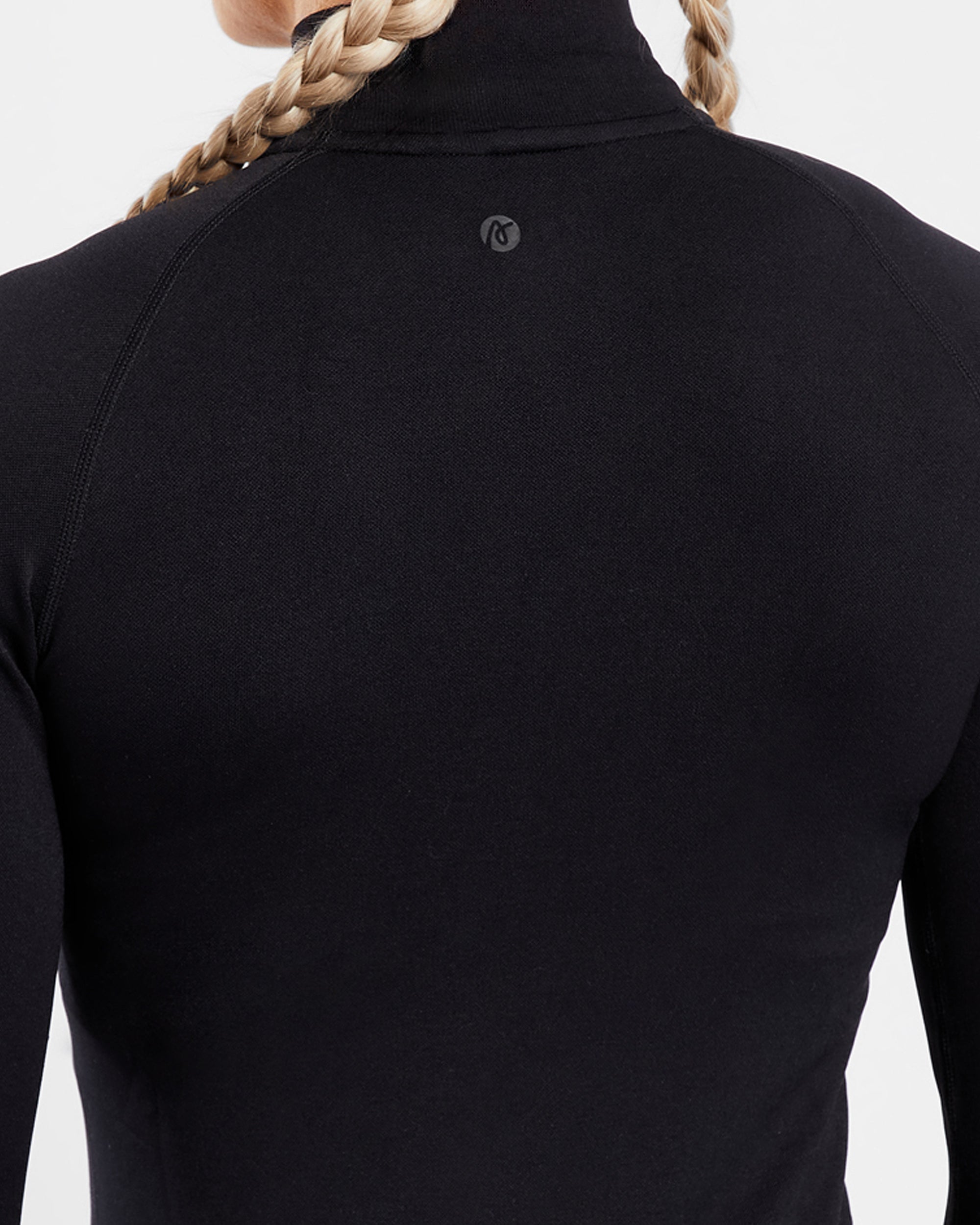 Essential Seamless 1/2 Zip Pullover – Schwarz