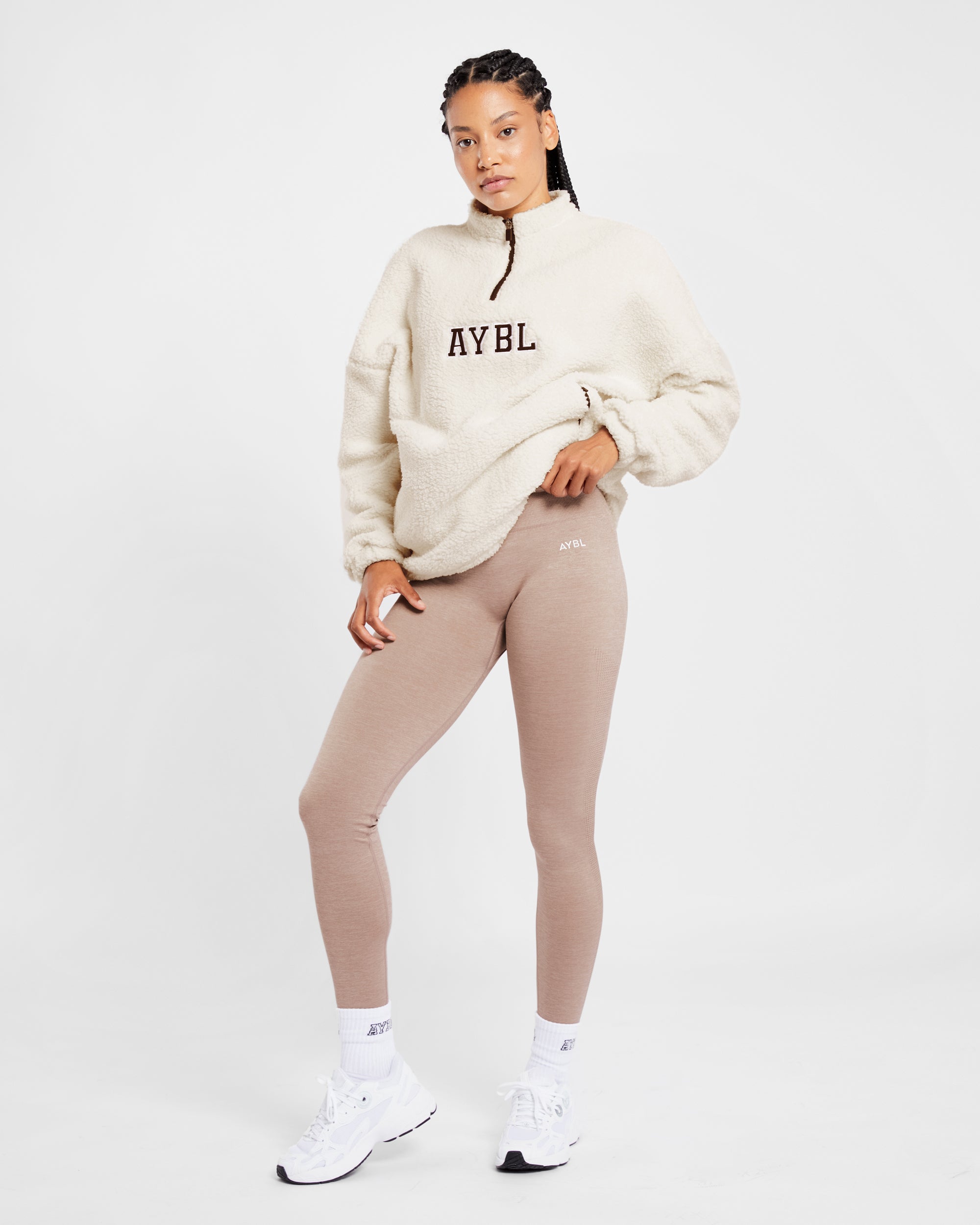 Übergroßes Varsity-Fleece – Creme