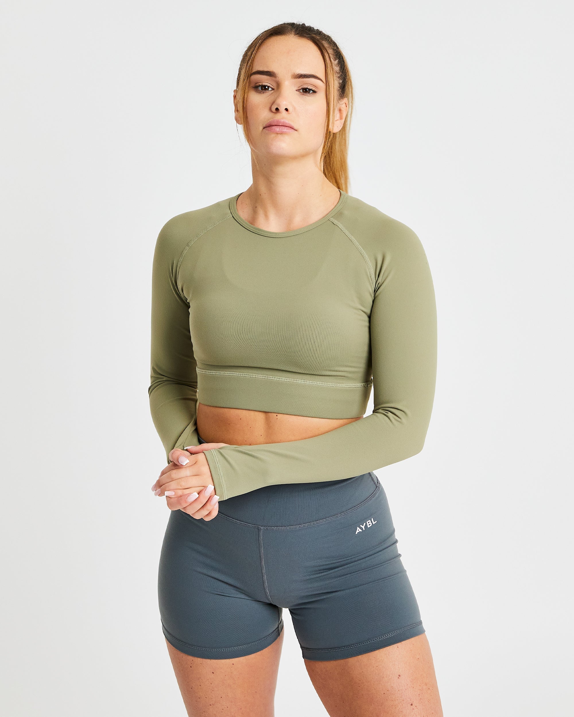 Core Langarm-Crop-Top – Olivgrün