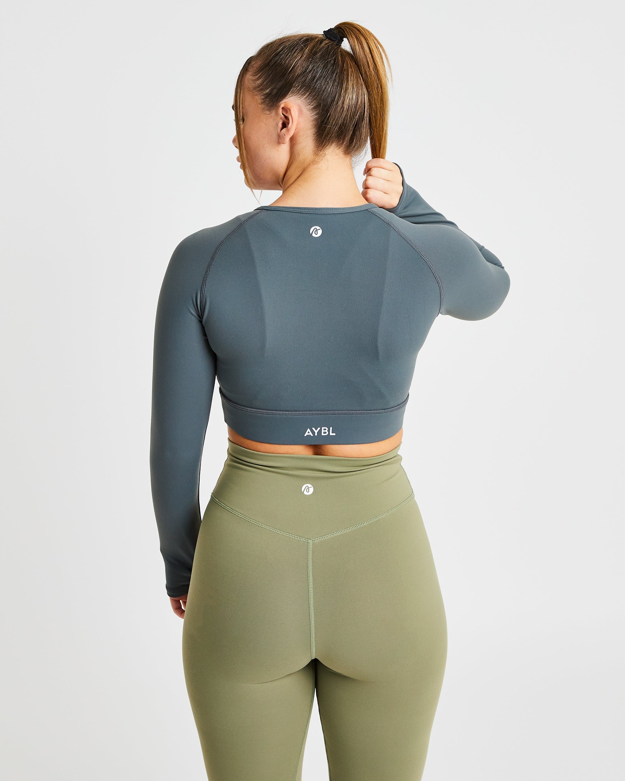 Core Langarm-Crop-Top – Asphaltgrau