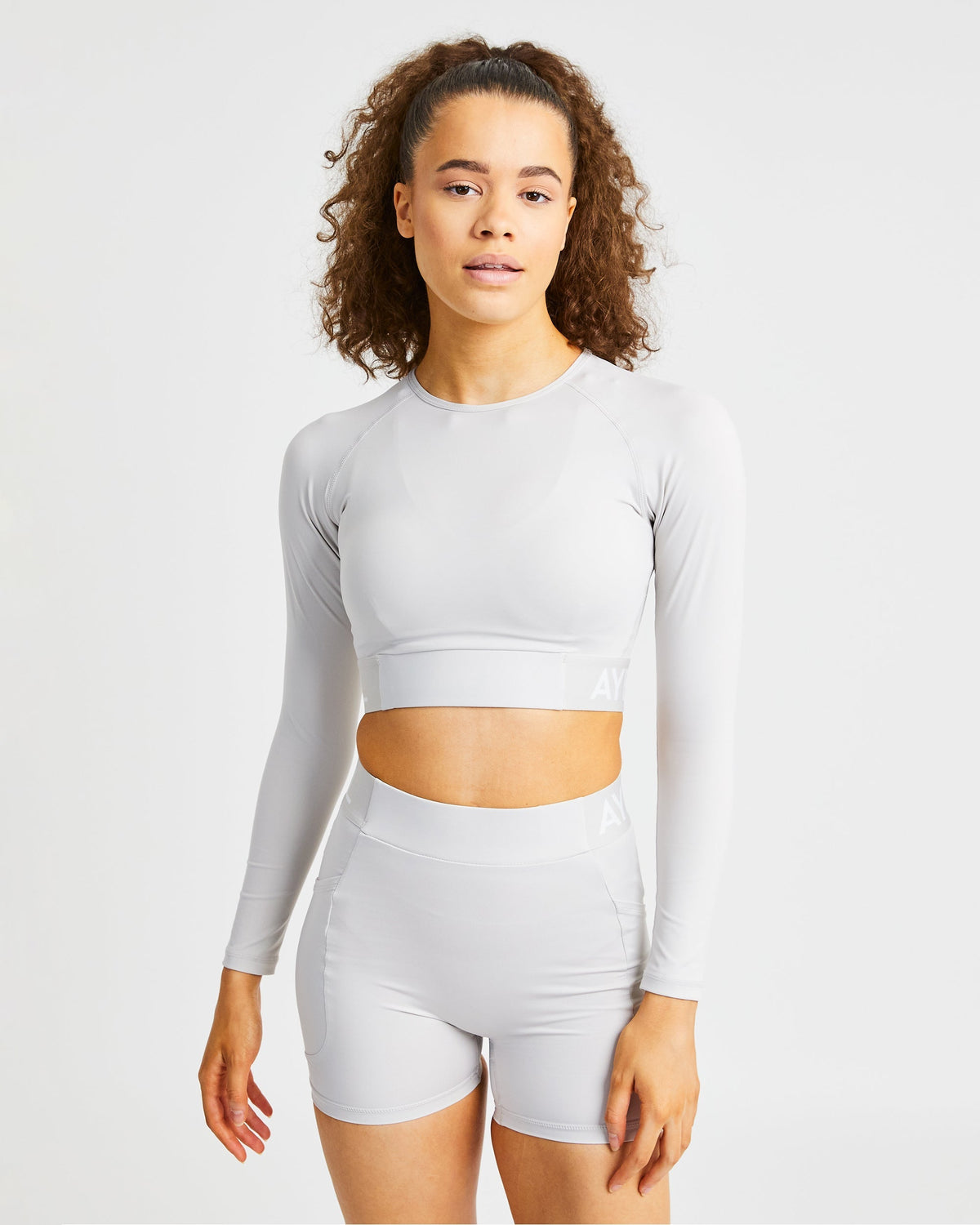 Training Long Sleeve Crop Top - Beige – AYBL EU